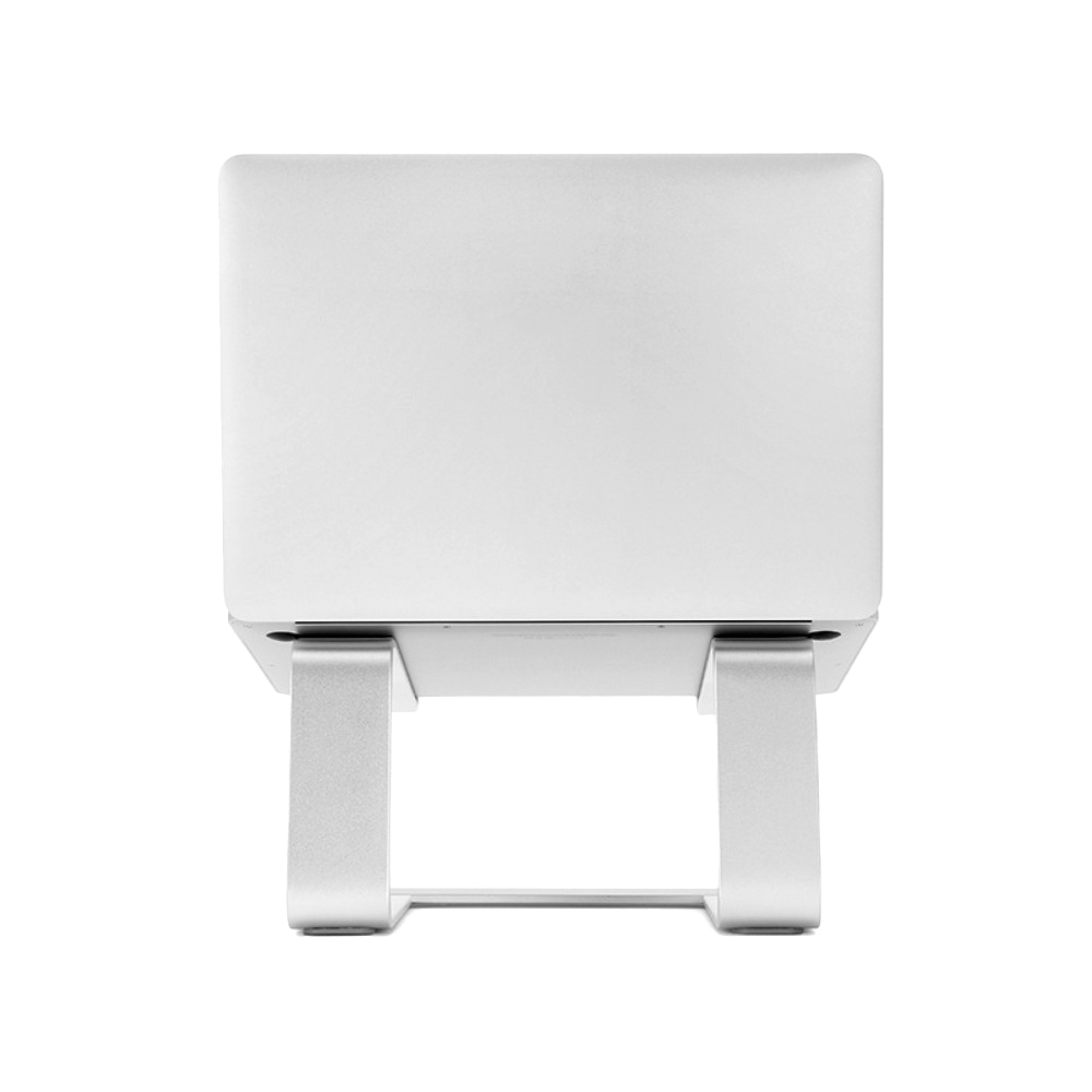 Srebrny laptop na srebrnym stojaku, na białym tle. Widoczny tył laptopa.