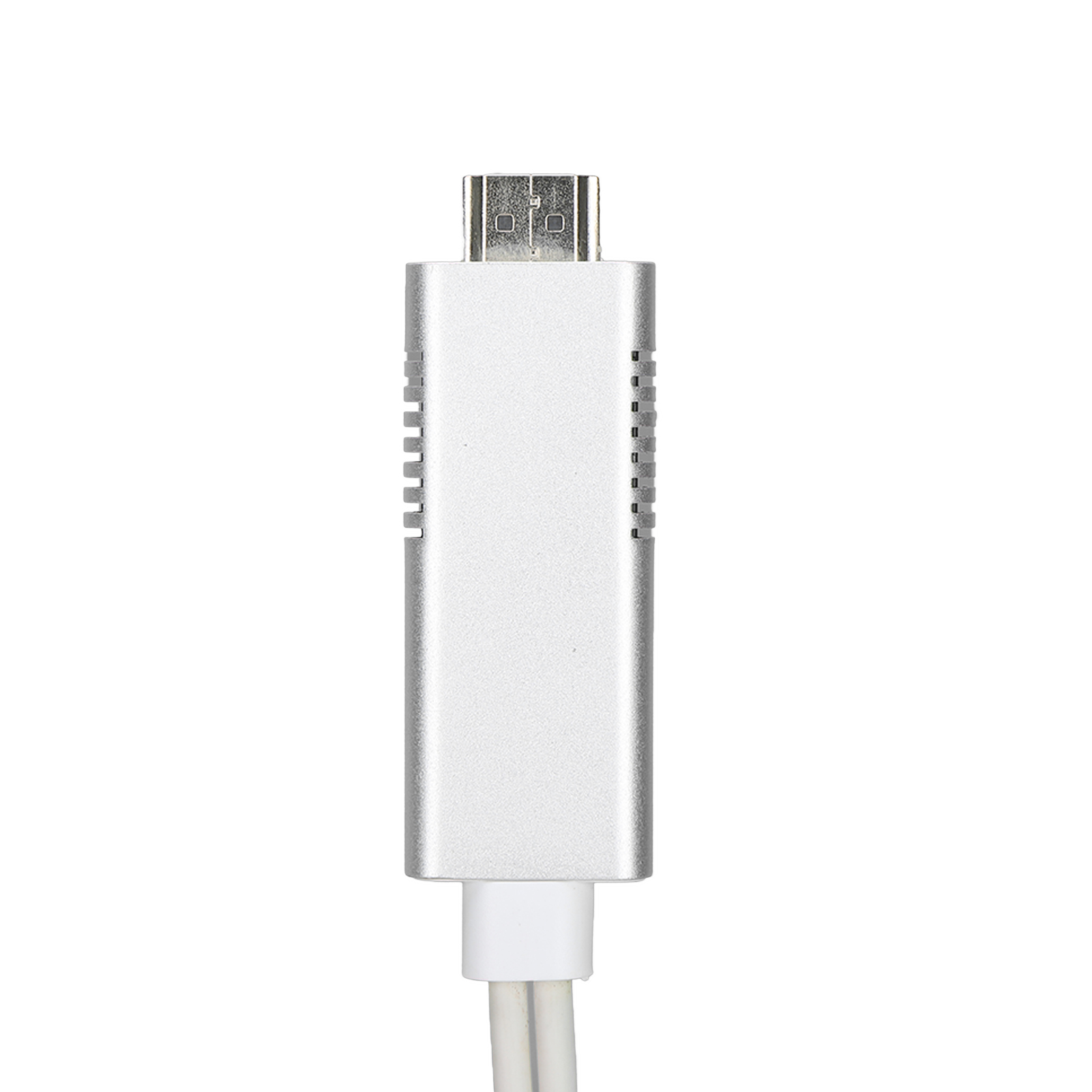 Ein silbernes HDMI-Kabel mit einem Stecker oben. Das Kabel befindet sich auf weißem Hintergrund.