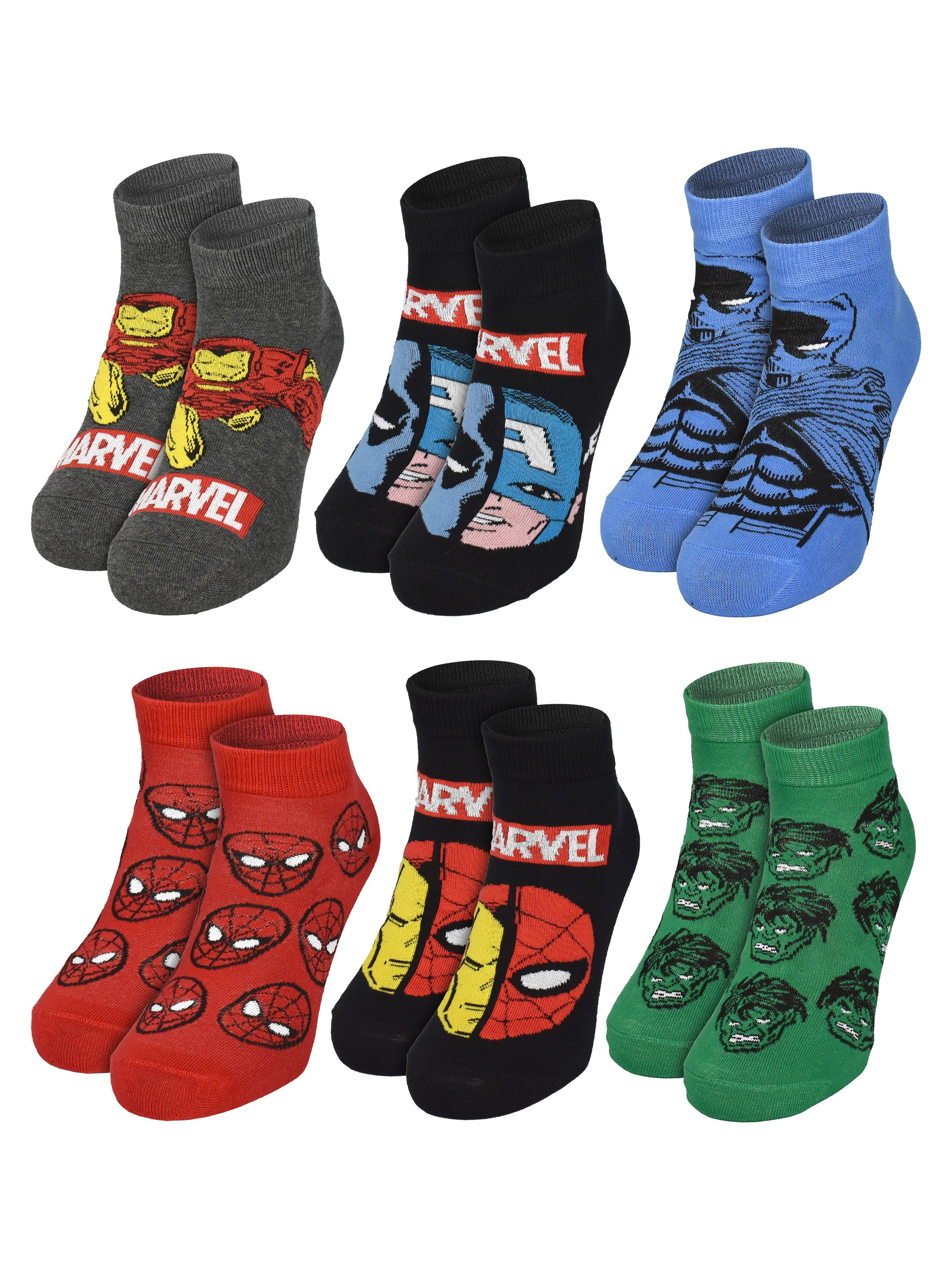 Eine Sammlung von Socken mit Marvel-Charakteren: Iron Man, Captain America, Batman, Spider-Man und Hulk, in verschiedenen Farbschemata.