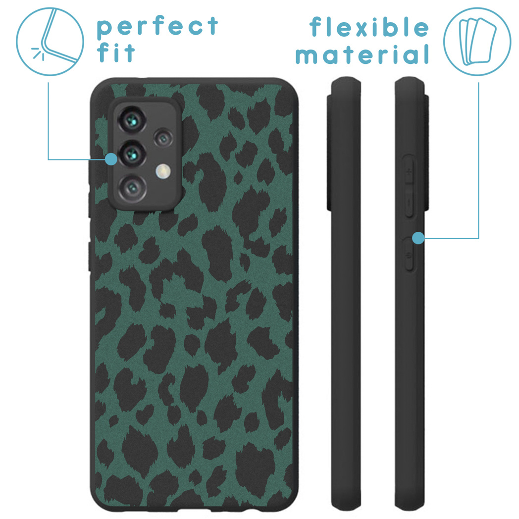 Una custodia per telefono con un motivo leopardato verde. È nera, con una vestibilità perfetta e materiale flessibile.