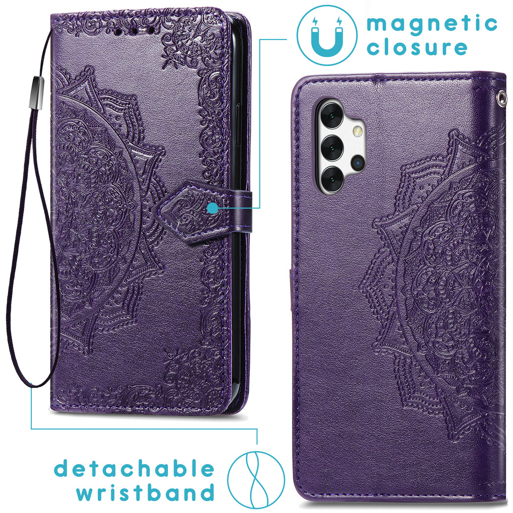 Custodia per telefono viola con design mandala, chiusura magnetica e cinturino da polso staccabile. È una custodia a portafoglio.