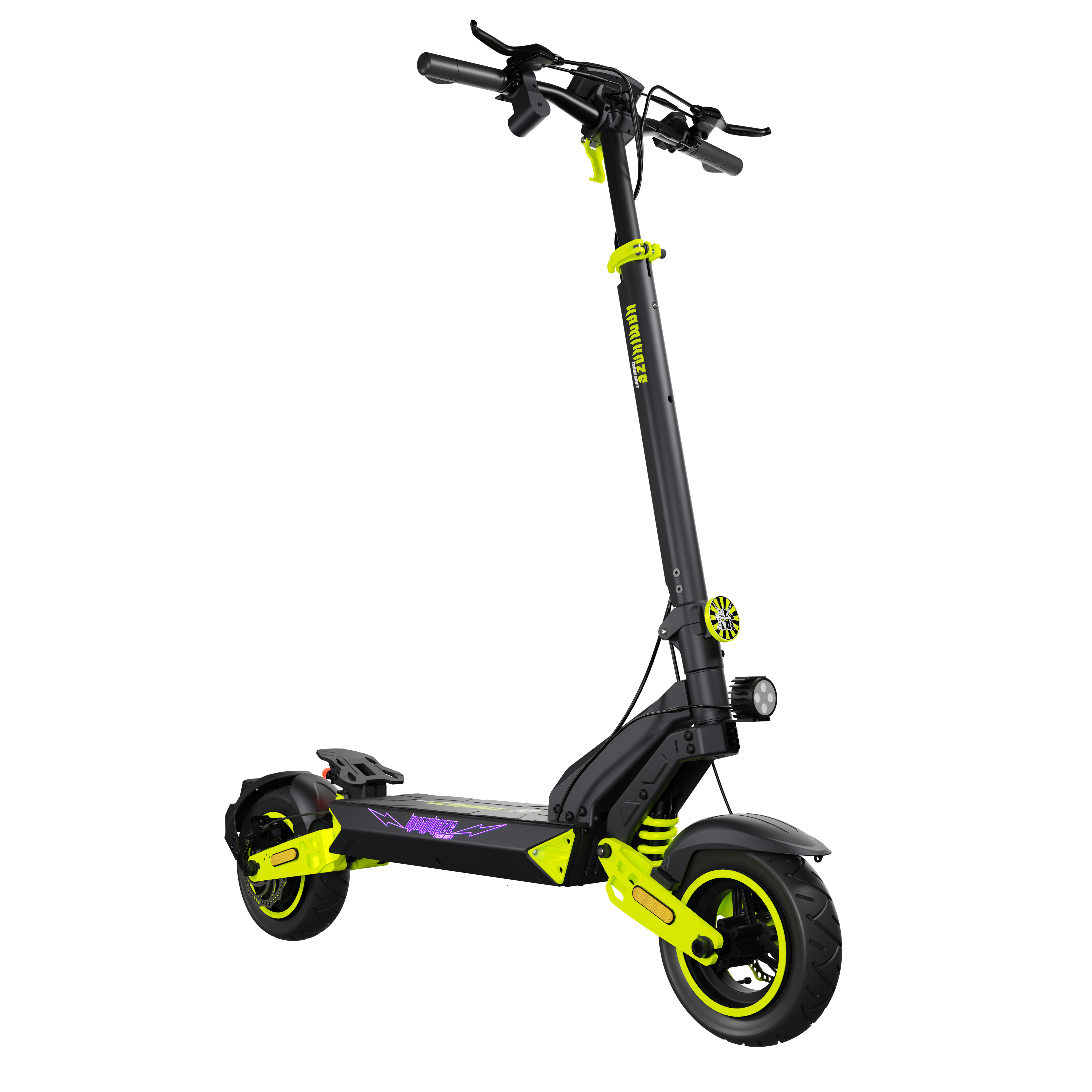 Hulajnoga elektryczna na czarnym tle. Jest czarna z żółtymi akcentami. Ma dwa koła, kierownicę i platformę.