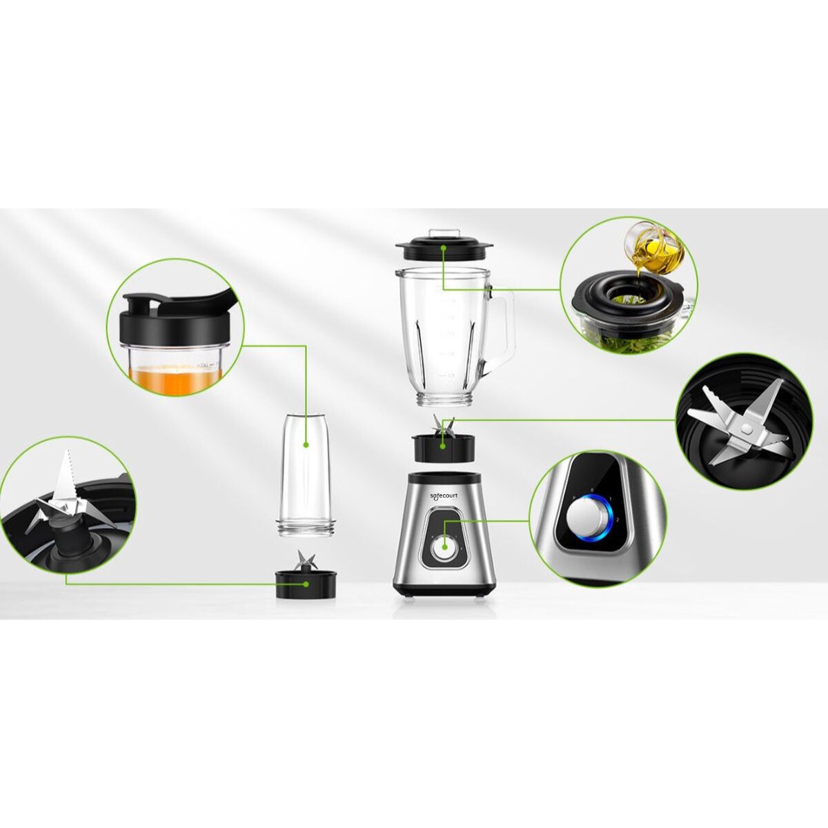 Des pièces de blender sont affichées, dont des lames, un récipient avec du jus, un bocal en verre, une base et un couvercle avec des ingrédients.