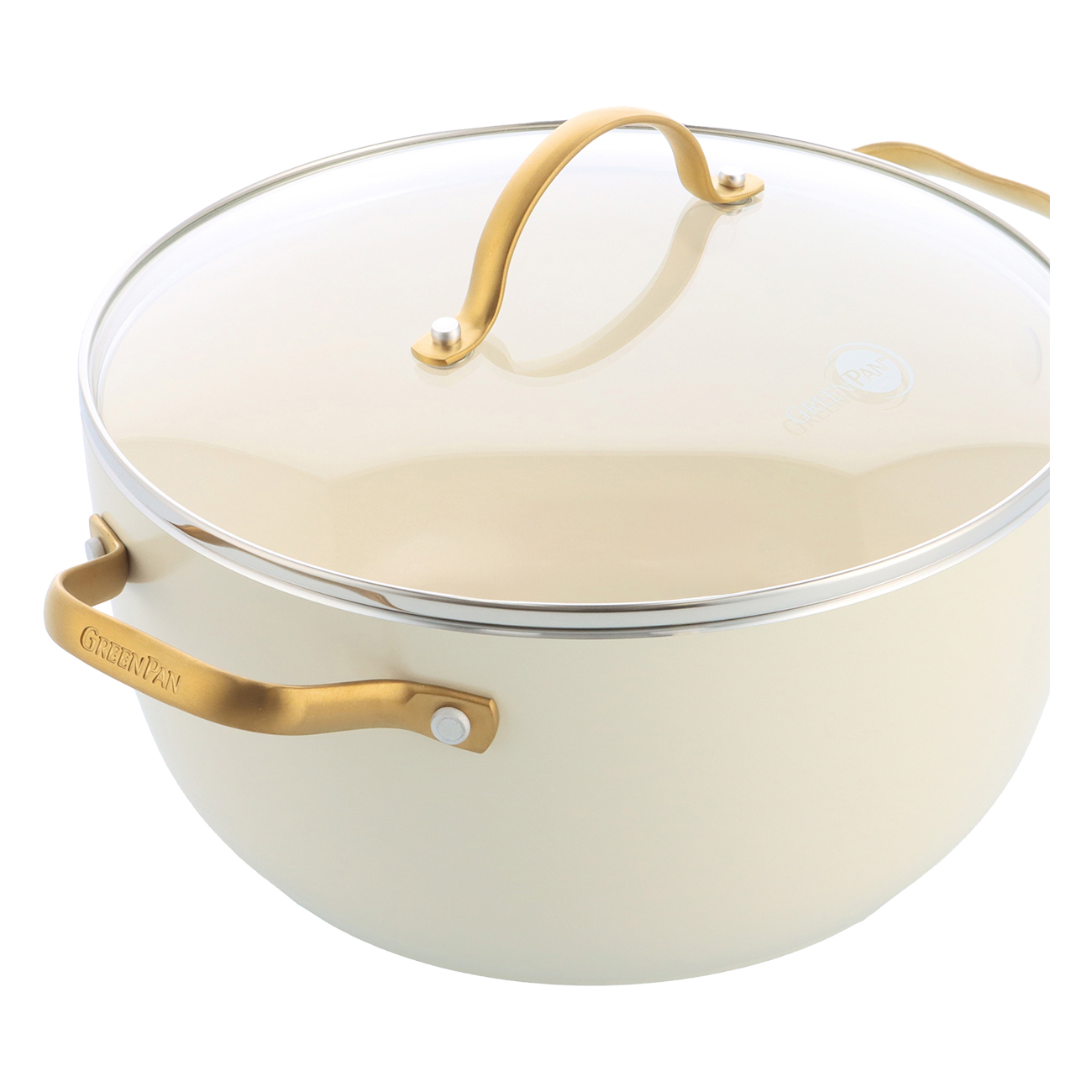 Cremefarbener Kochtopf mit Glasdeckel und goldenen Griffen. Auf der Seite des Topfes ist das Logo 'GreenPan' aufgedruckt.