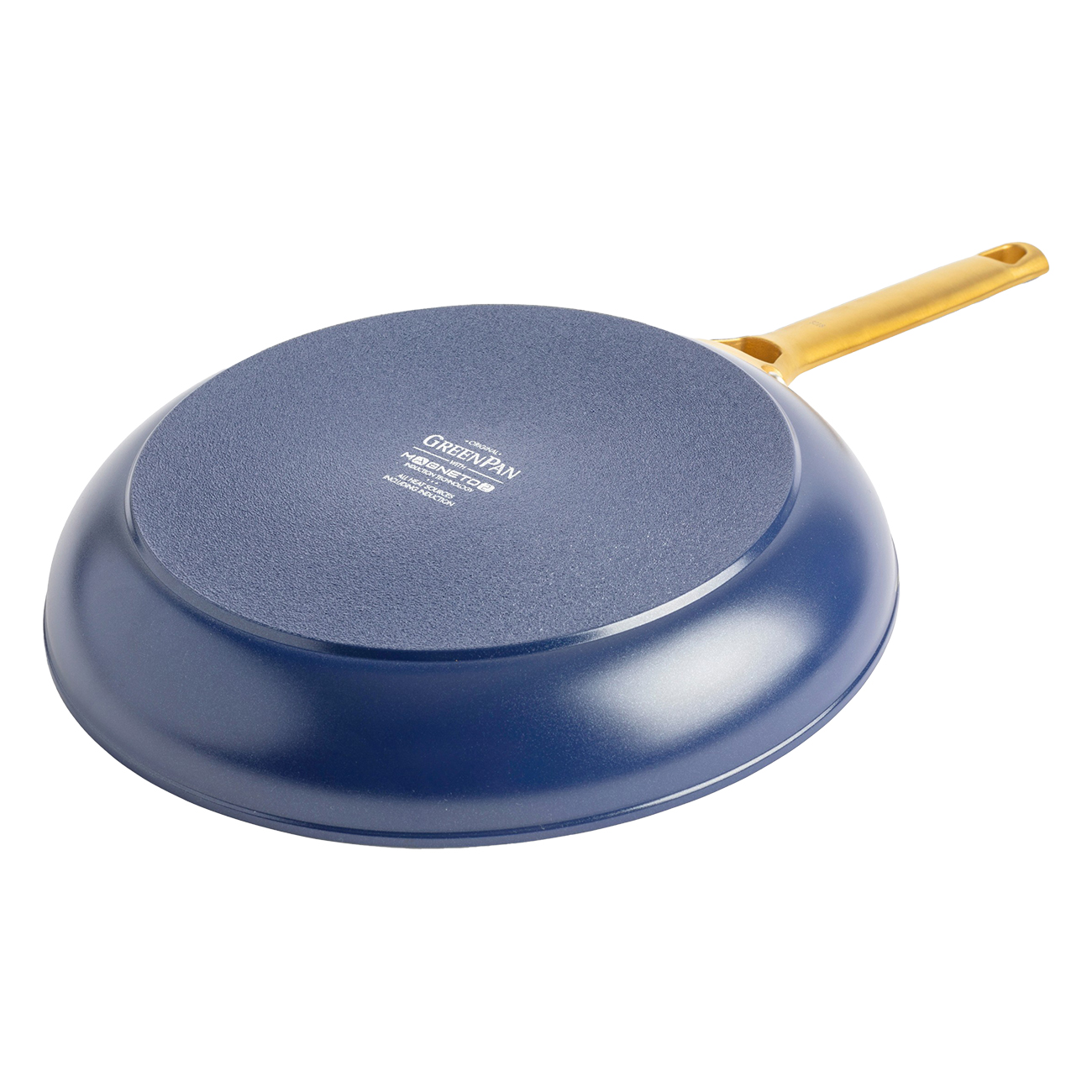 Blaue GreenPan-Bratpfanne, Unteransicht, mit goldenem Griff. Die Pfanne steht auf weißem Grund.