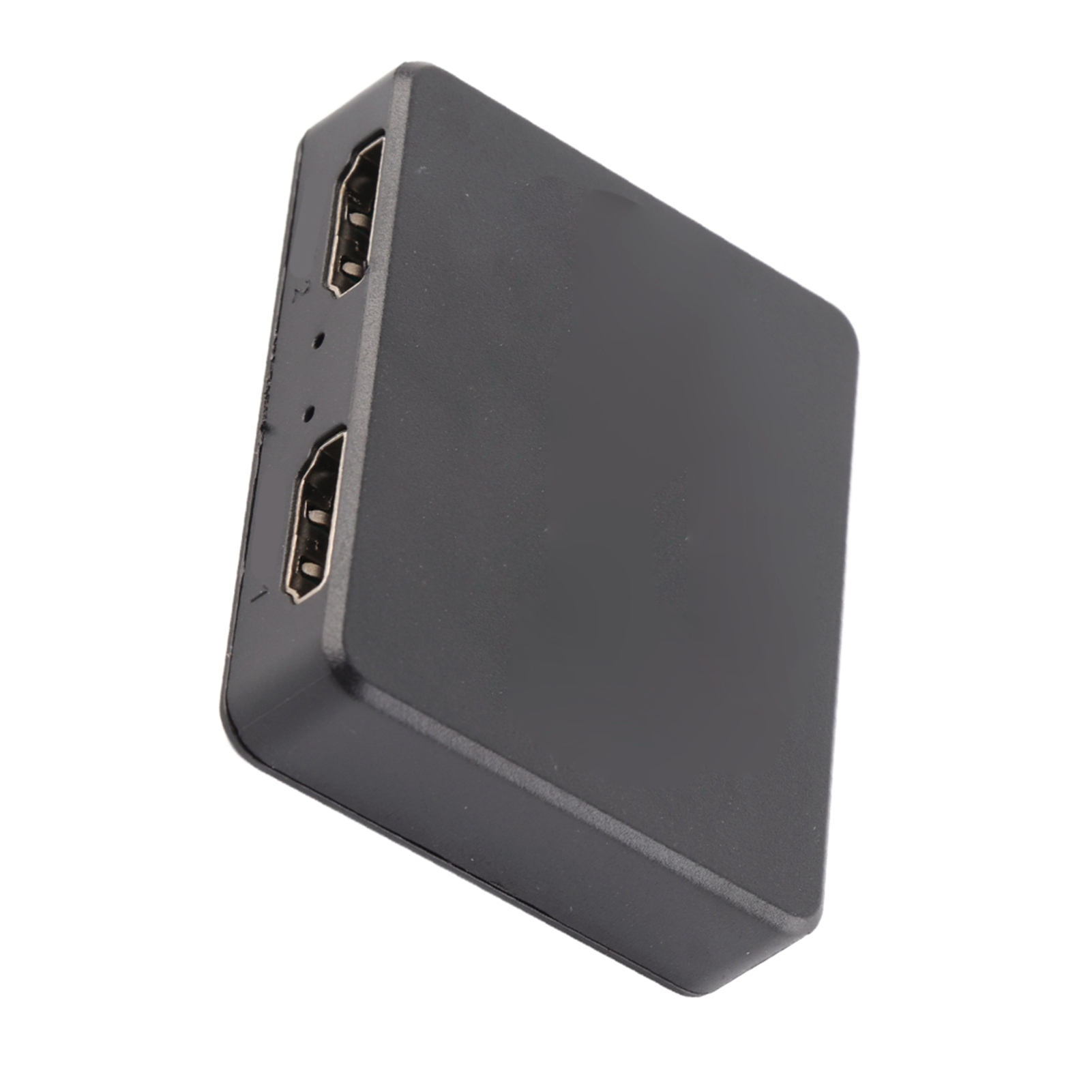 Ein schwarzer HDMI-Splitter mit zwei sichtbaren Anschlüssen. Das Gerät ist rechteckig mit abgerundeten Ecken. Weißer Hintergrund.