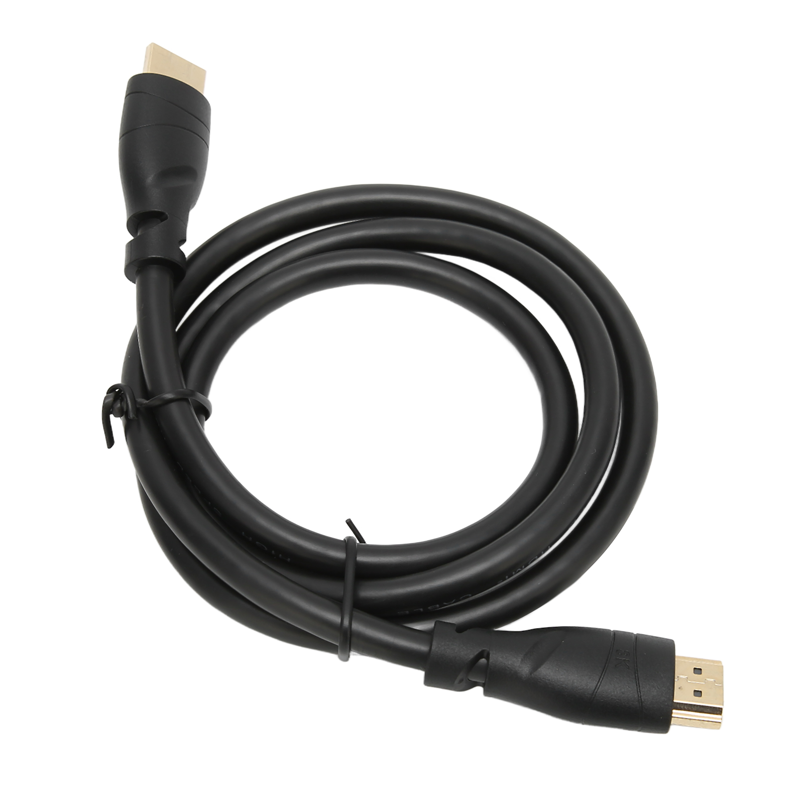 Schwarzes HDMI-Kabel auf weißem Hintergrund. Es hat goldene Anschlüsse an beiden Enden. Das Kabel ist aufgerollt.