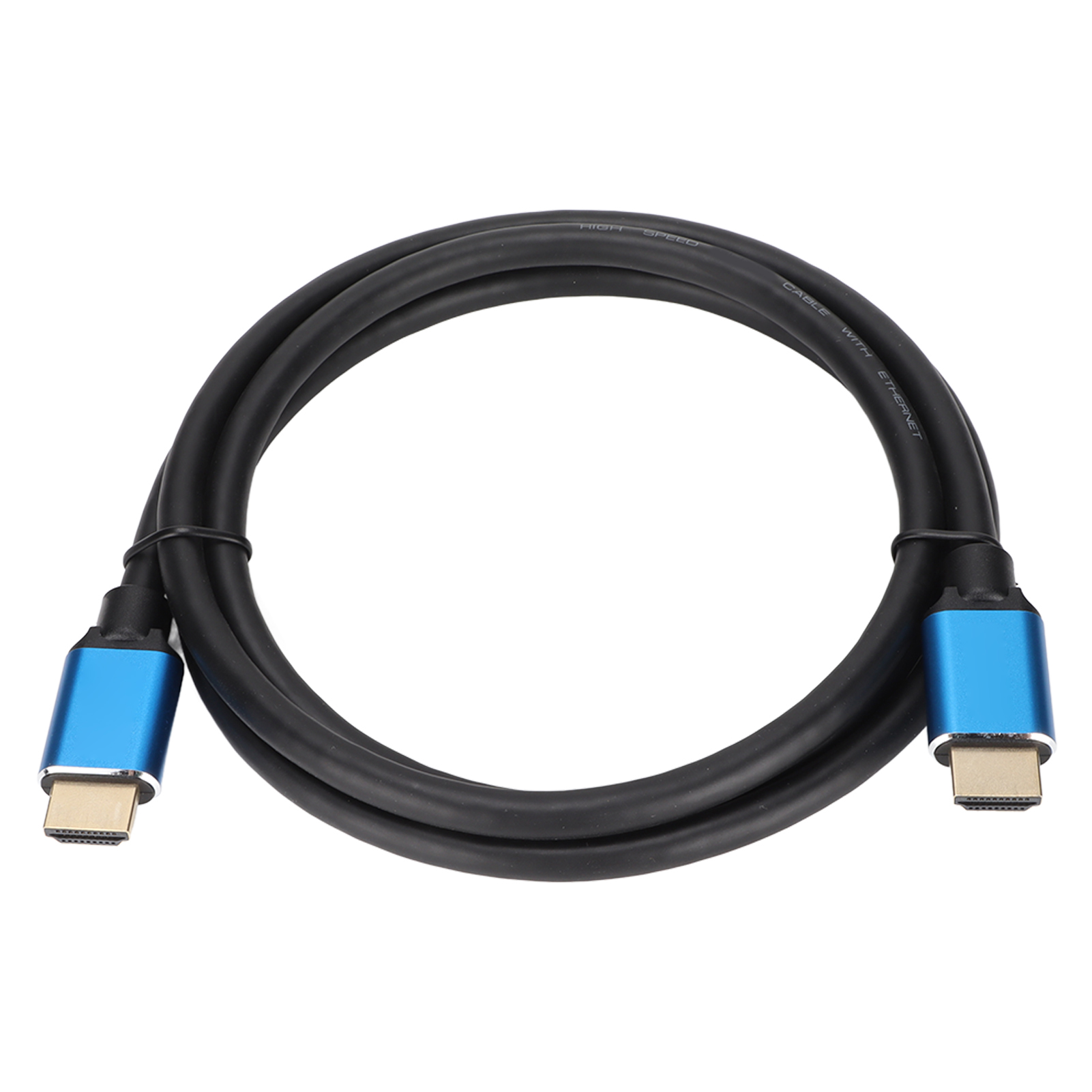Schwarzes HDMI-Kabel mit blauen Anschlüssen an beiden Enden. Das Kabel ist geschlungen, vor weißem Hintergrund.