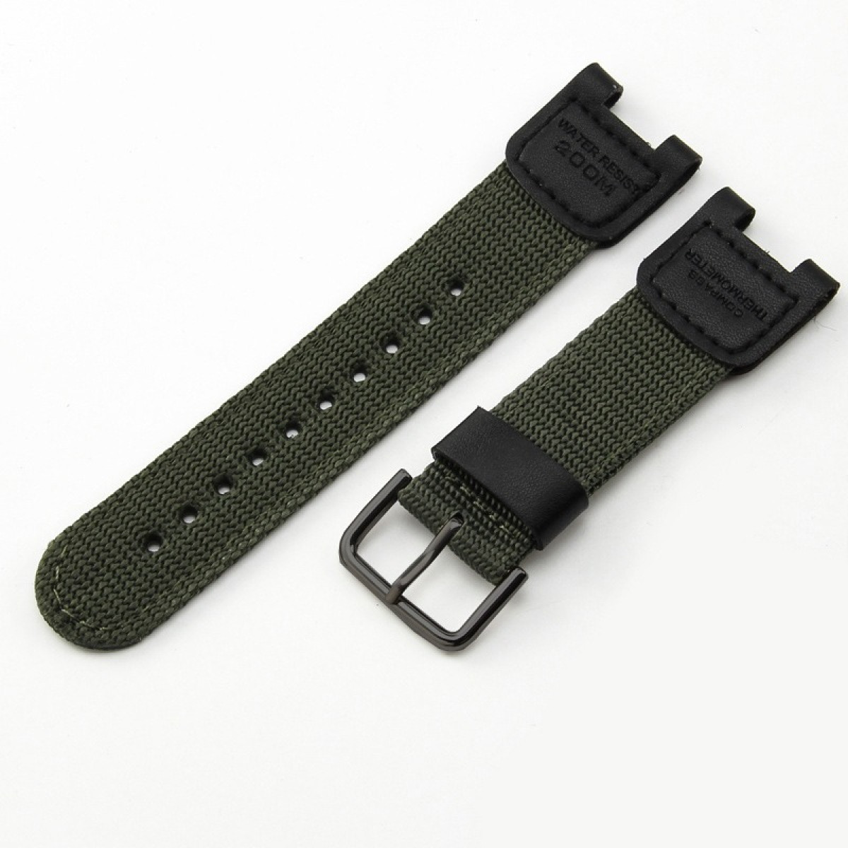 Zweiteiliges Uhrenarmband. Grünes Nylon mit schwarzen Lederakzenten und einer schwarzen Schnalle auf weißem Untergrund.