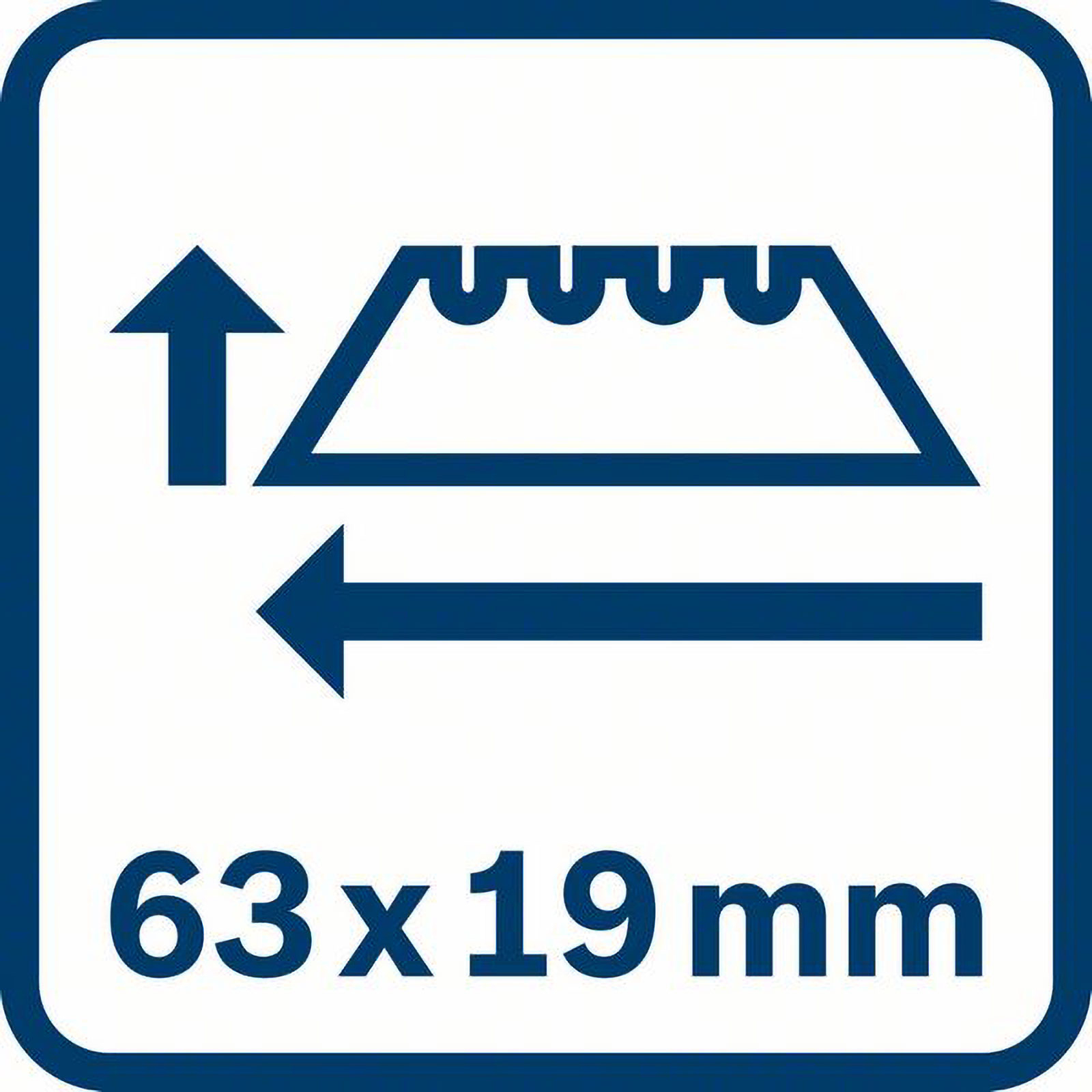 Blau-weißes Rechteckschild mit Pfeilen, gezahnter Form und dem Text 63x19mm.