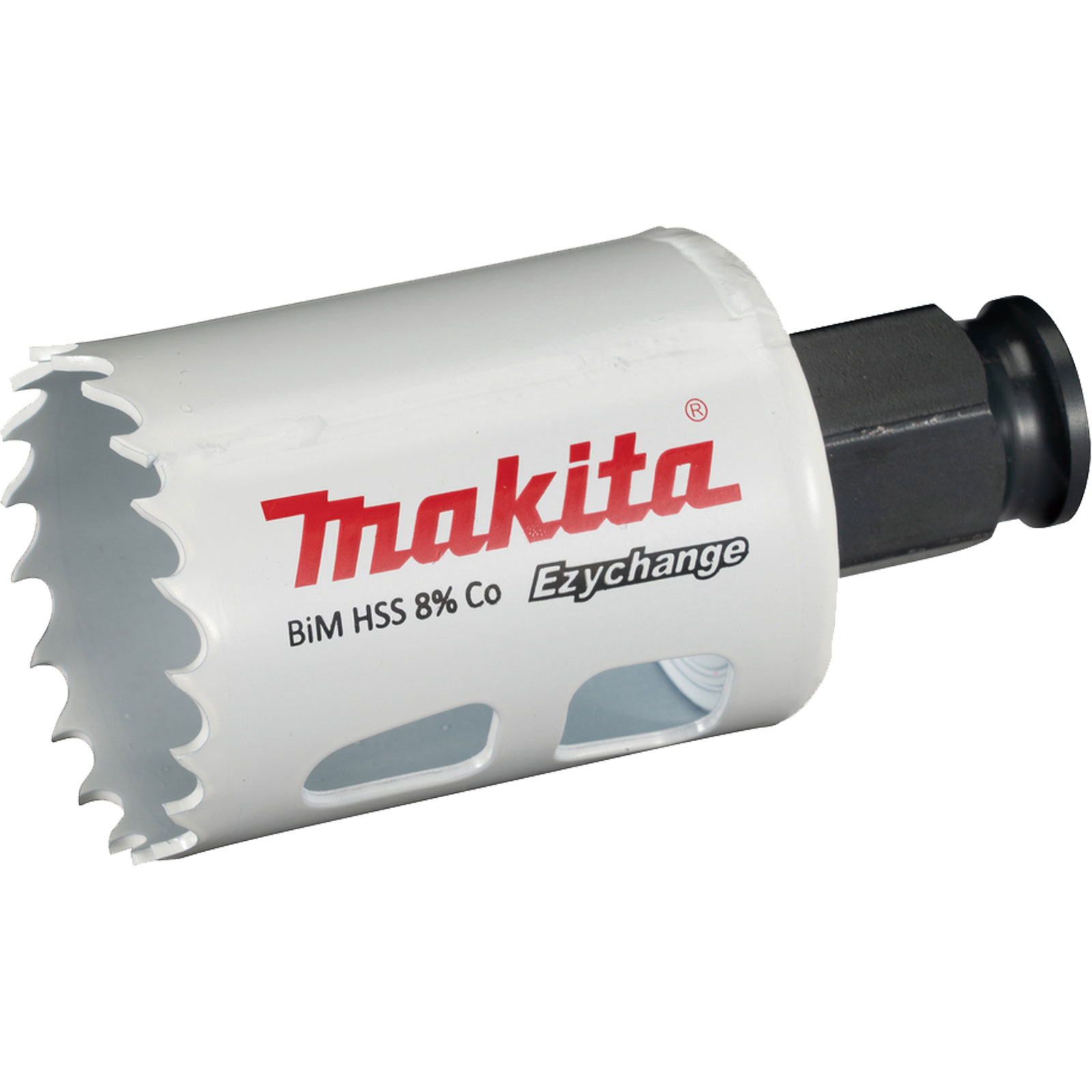 Una sega a tazza Makita bianca con logo rosso e codolo nero. Ha un bordo tagliente dentato. Il testo recita 'BiM HSS 8% Co Ezychange'.