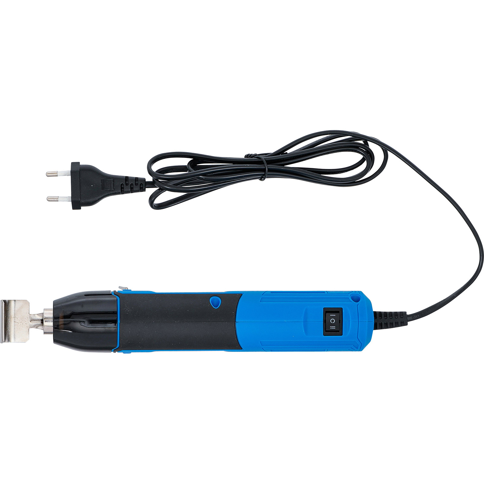 Un utensile elettrico blu e nero con lama argentata e cavo di alimentazione nero con spina su sfondo bianco.