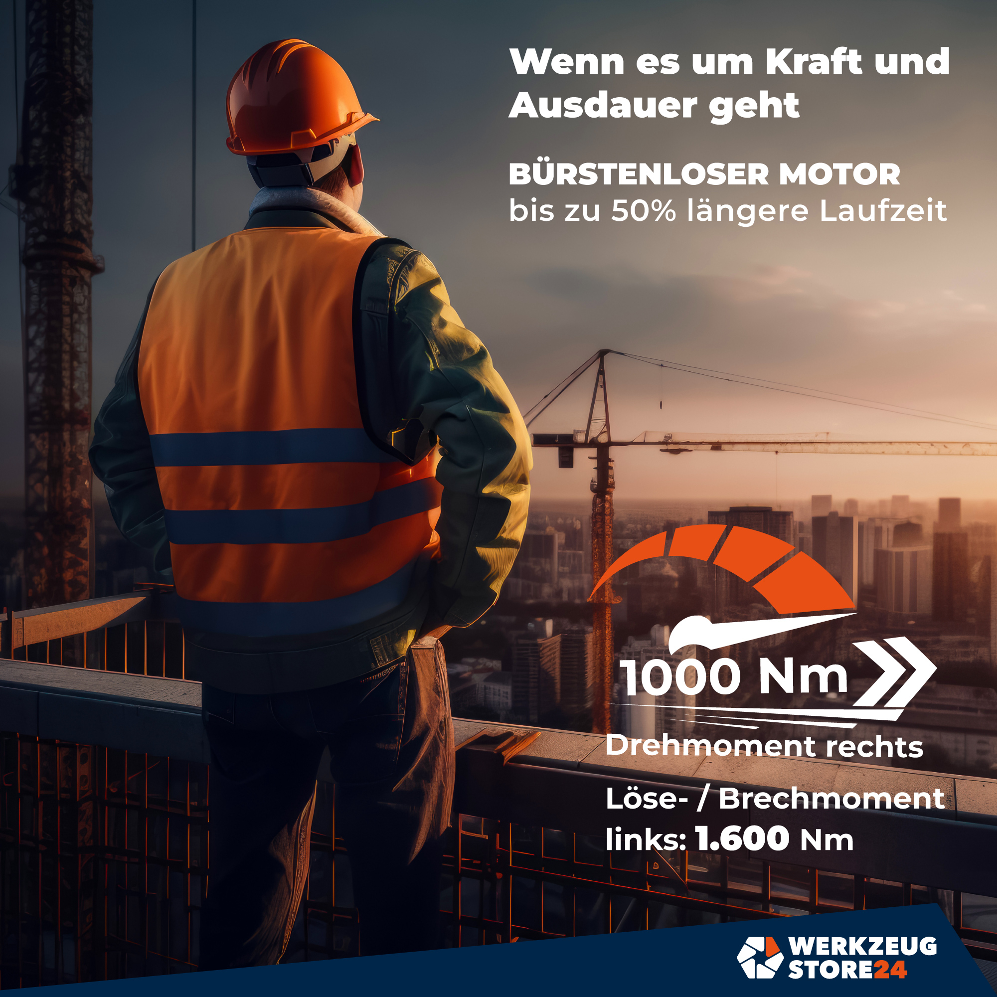 Bauarbeiter in orangefarbener Weste, Blick auf Stadt mit Text über Motorleistung. Kran und Gebäude sichtbar.