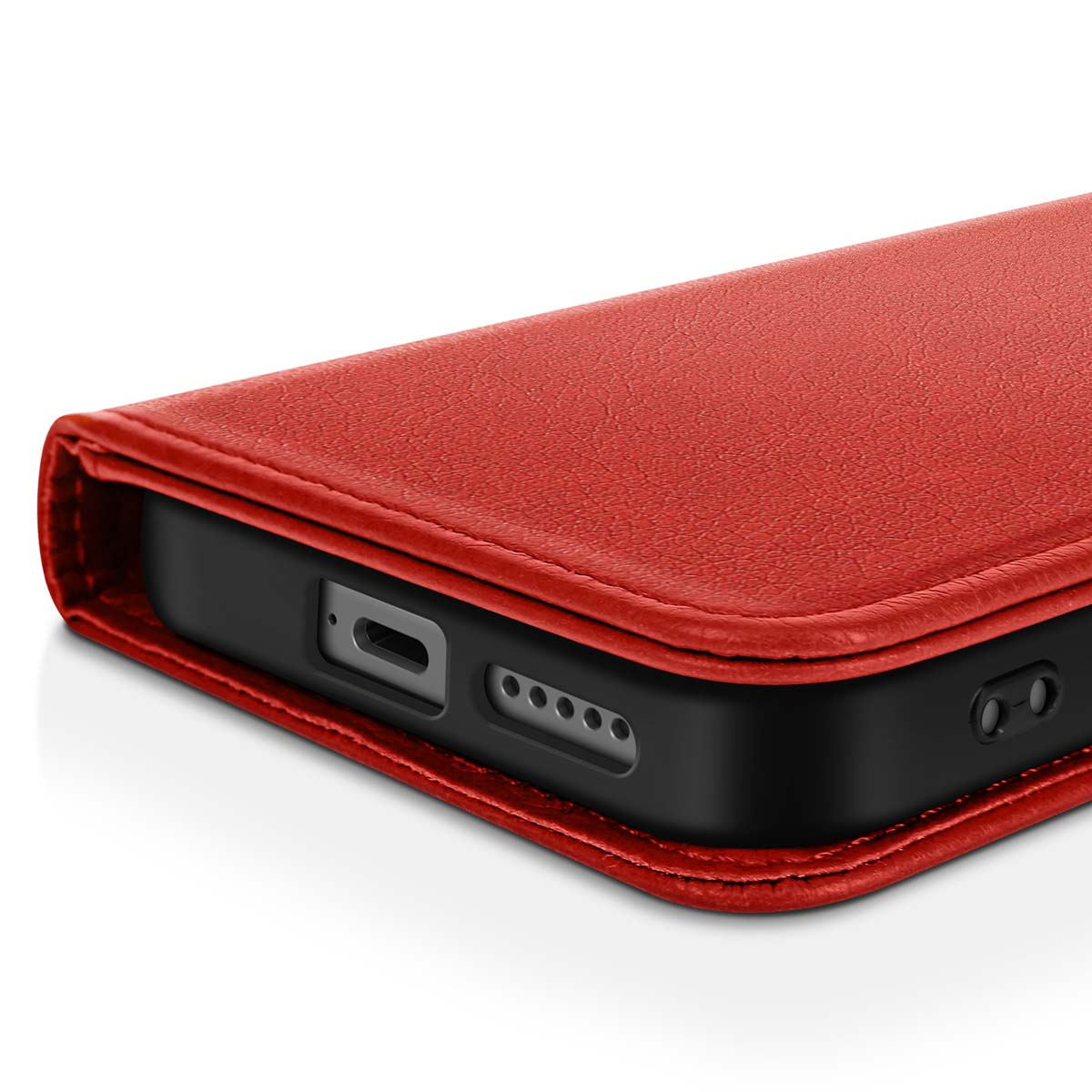 Primo piano di una custodia per telefono in pelle rossa. Il telefono è nero. Ha fori per altoparlanti, una porta di ricarica e pulsanti del volume.