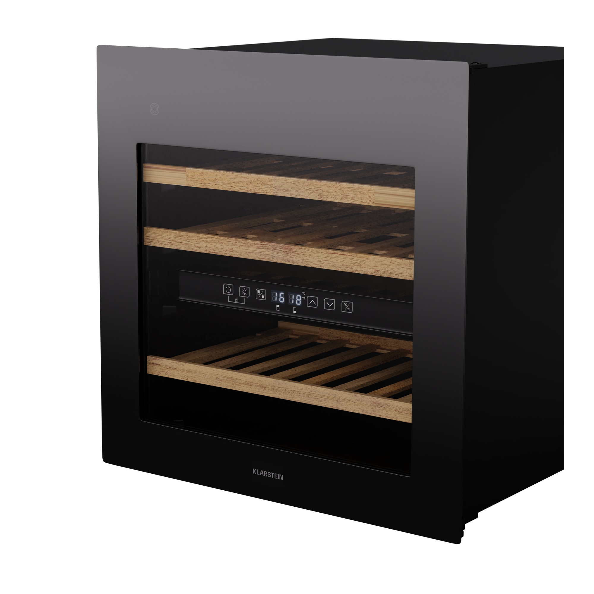 Ein schwarzer Weinkühler mit Glastür, Holzregalen und Digitalanzeige der Temperatur. Die Marke ist Klarstein.