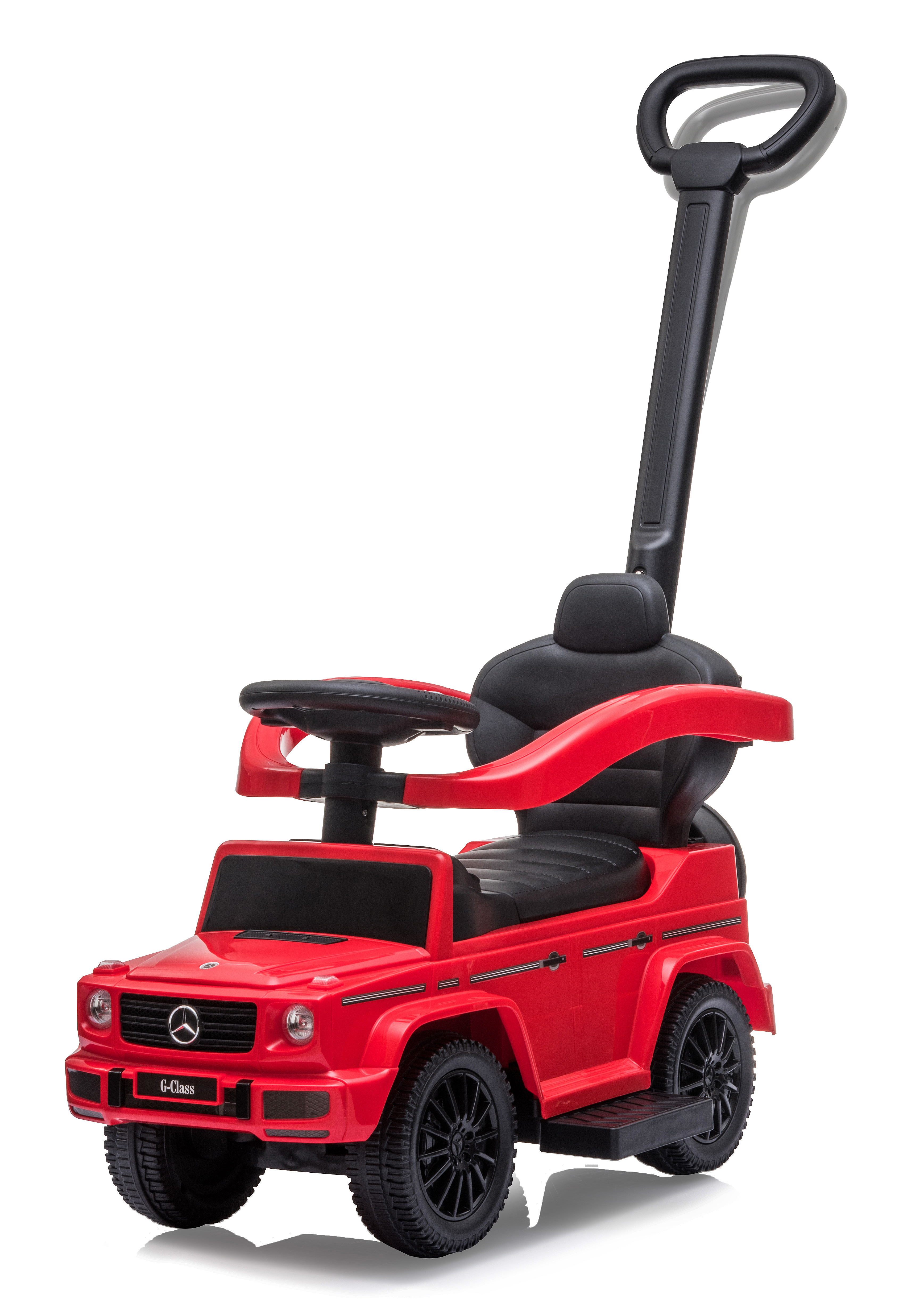 Ein rotes Spielzeugauto, eine Mercedes G-Klasse Replik, mit schwarzen Rädern und einem Schiebegriff, steht auf weißem Hintergrund.
