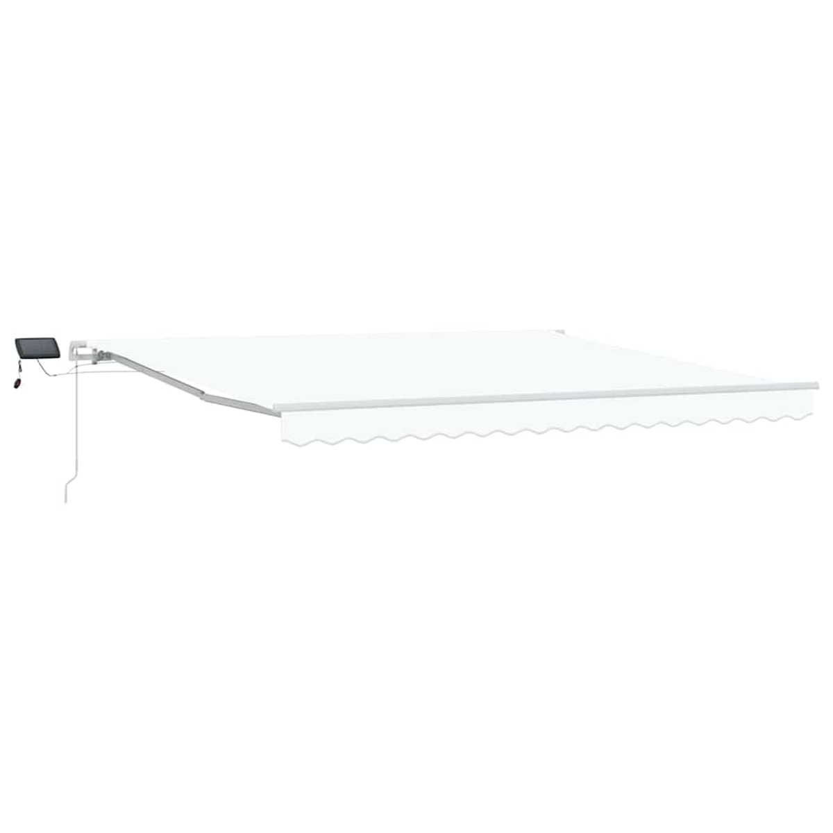 Eine weiße Markise ist ausgefahren, mit einem kleinen Solarpanel und einem Kabel auf der linken Seite. Die Markise hat einen wellenförmigen Rand.