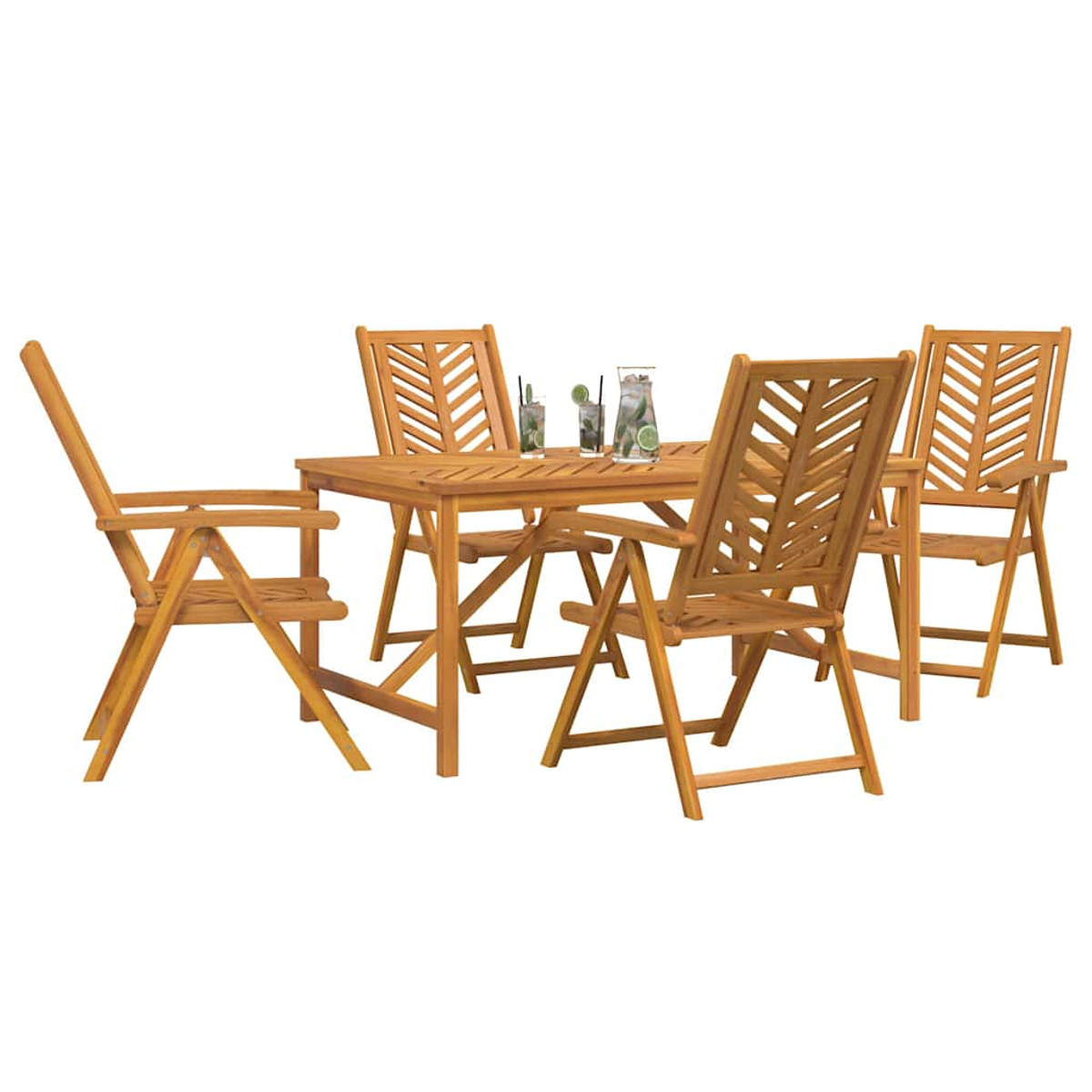 Essgruppe aus Holz für den Außenbereich mit vier Stühlen und einem Tisch. Gläser mit Getränken stehen auf dem Tisch. Der Hintergrund ist weiß.