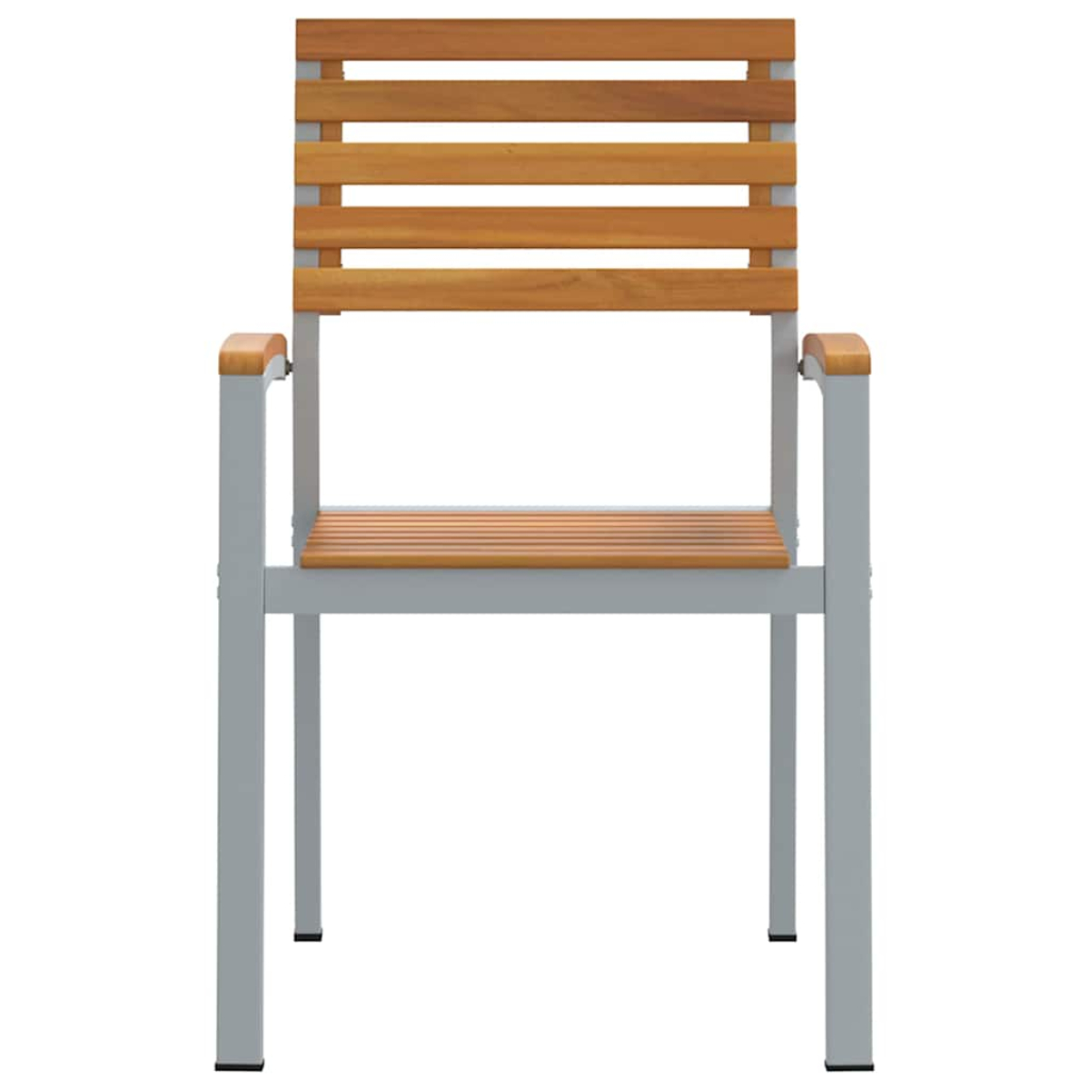 Ein Holzstuhl mit grauem Metallrahmen. Er hat horizontale Holzlatten für Rücken und Sitz. Armlehnen sind ebenfalls aus Holz.