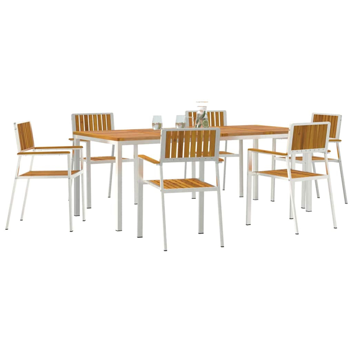 Essgruppe im Freien mit einem rechteckigen Holztisch und sechs passenden Stühlen mit weißen Metallrahmen. Gläser und eine Kanne sind vorhanden.