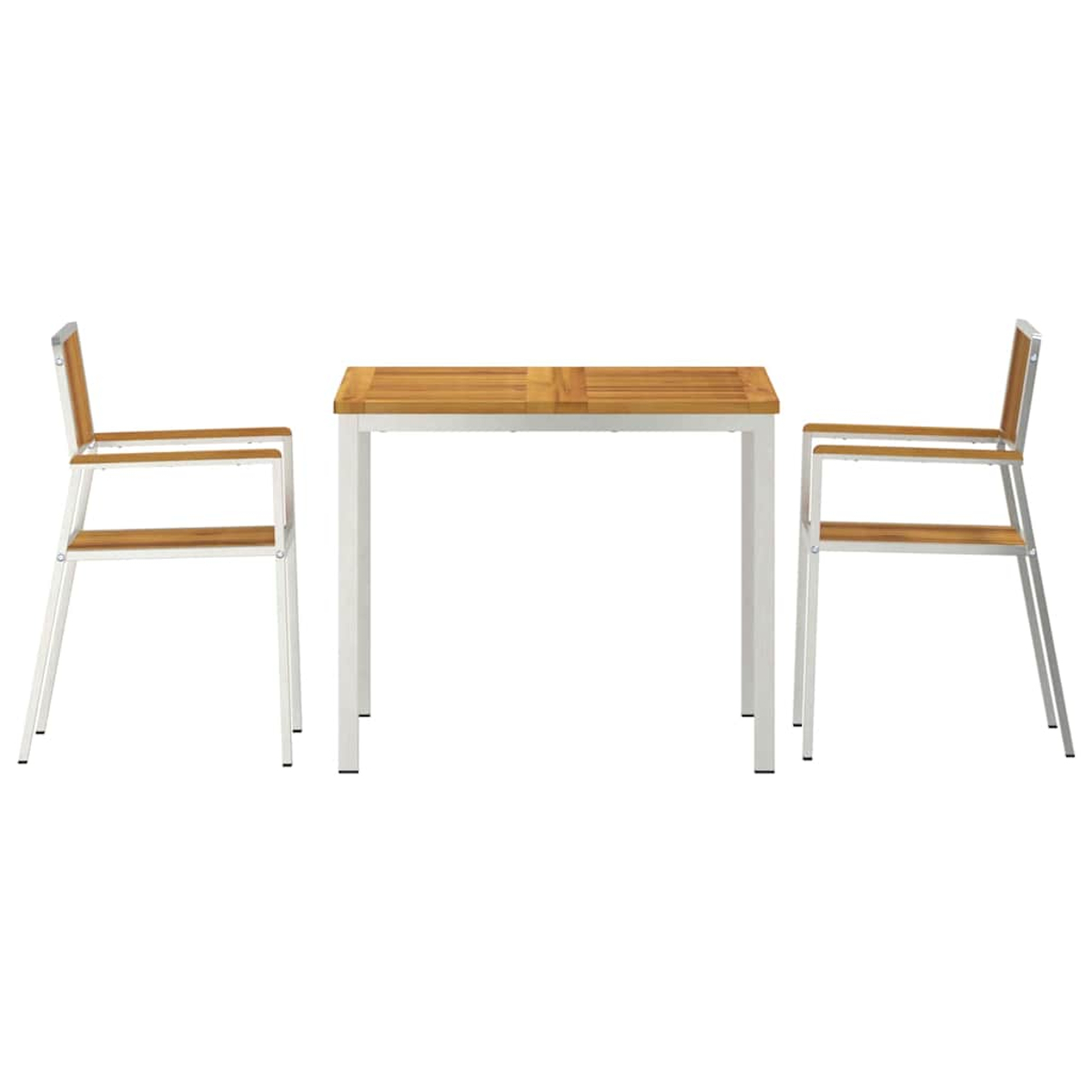 Ein kleiner Gartentisch mit zwei Stühlen. Tisch und Stühle haben ein weißes Gestell mit Holzplatten und Sitzen. Der Hintergrund ist weiß.