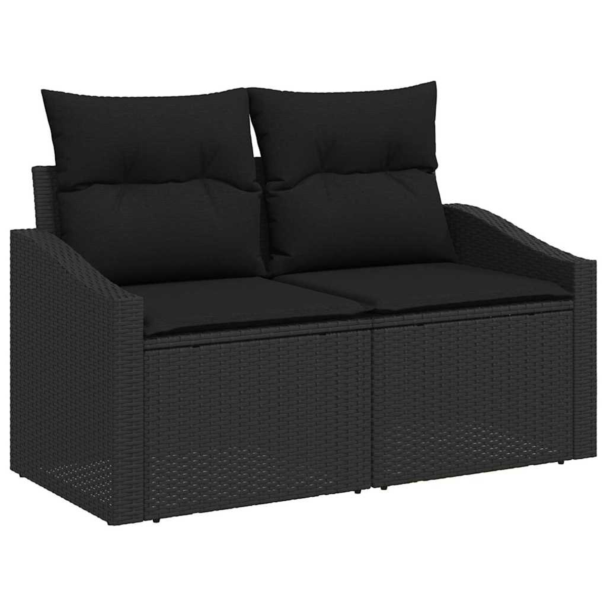 Schwarzes Zweisitzer-Sofa aus Korbgeflecht mit zwei Kissen auf dem Rücken. Es befindet sich auf weißem Hintergrund.