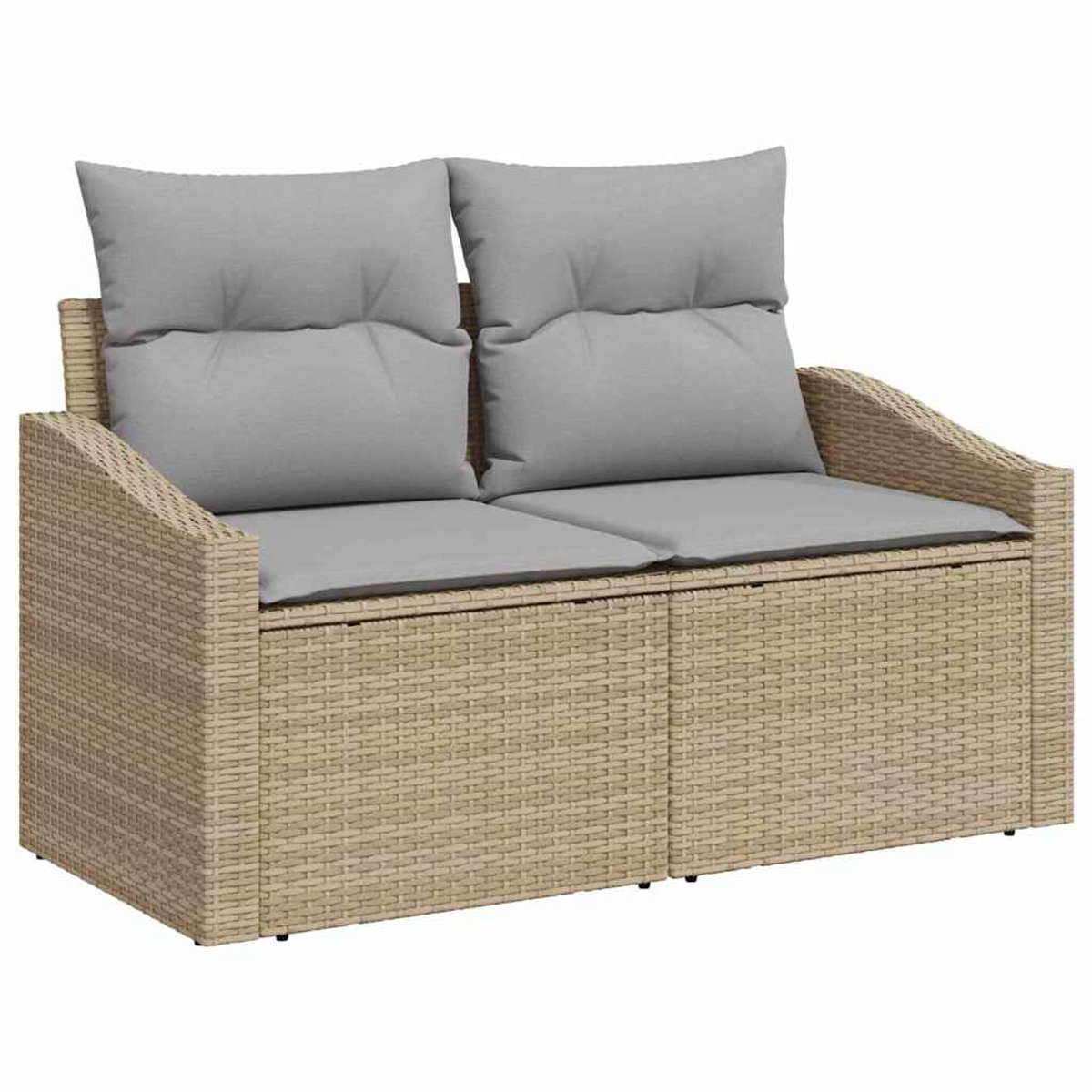 Ein Korbliebesitz mit zwei grauen Kissen. Die Kissen befinden sich auf dem Sitz und der Rückenlehne des Sofas. Beiges Korbgeflecht.
