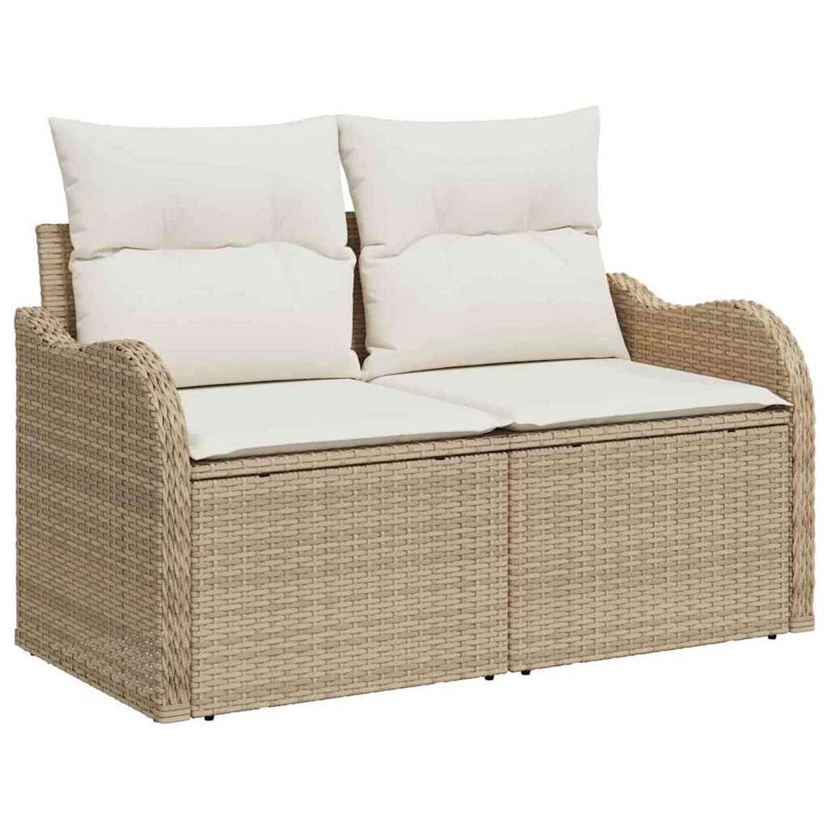 Ein geflochtenes Korsofa mit zwei Sitzkissen und zwei Rückenkissen. Die Kissen sind weiß, der Rahmen ist beige.