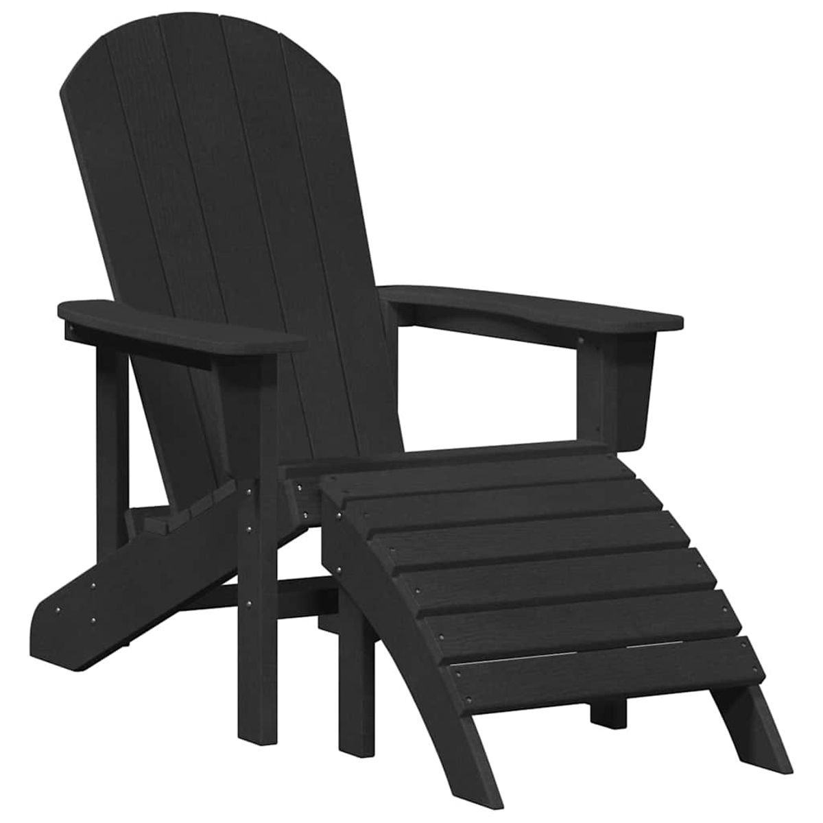 Ein schwarzer Adirondack-Stuhl mit passender Fußstütze. Der Stuhl hat eine hohe Rückenlehne, Armlehnen und besteht aus Holzplanken.