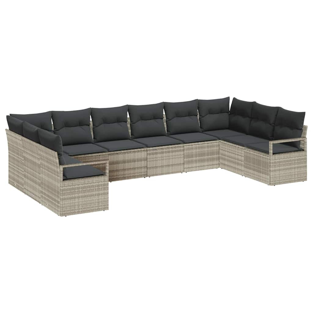 Ein L-förmiges Outdoor-Sofa. Es hat hellbraune Korbflechtrahmen und dunkelgraue Kissen. Es befindet sich auf weißem Hintergrund.
