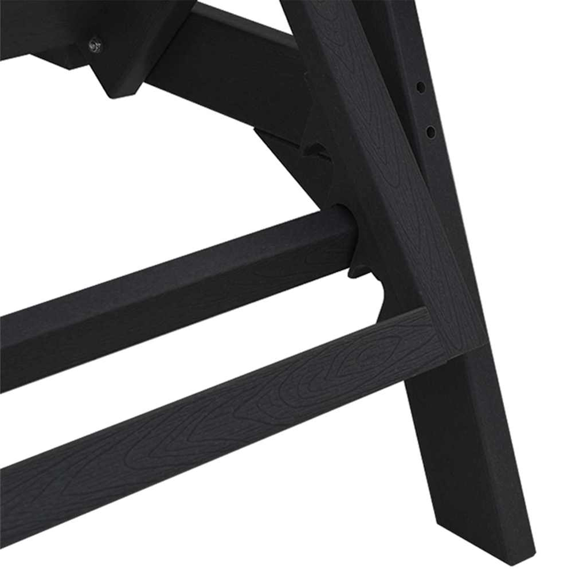 Primer plano de una pata y marco de silla de madera negra. Muestra las uniones y la textura de la madera. El fondo es blanco.