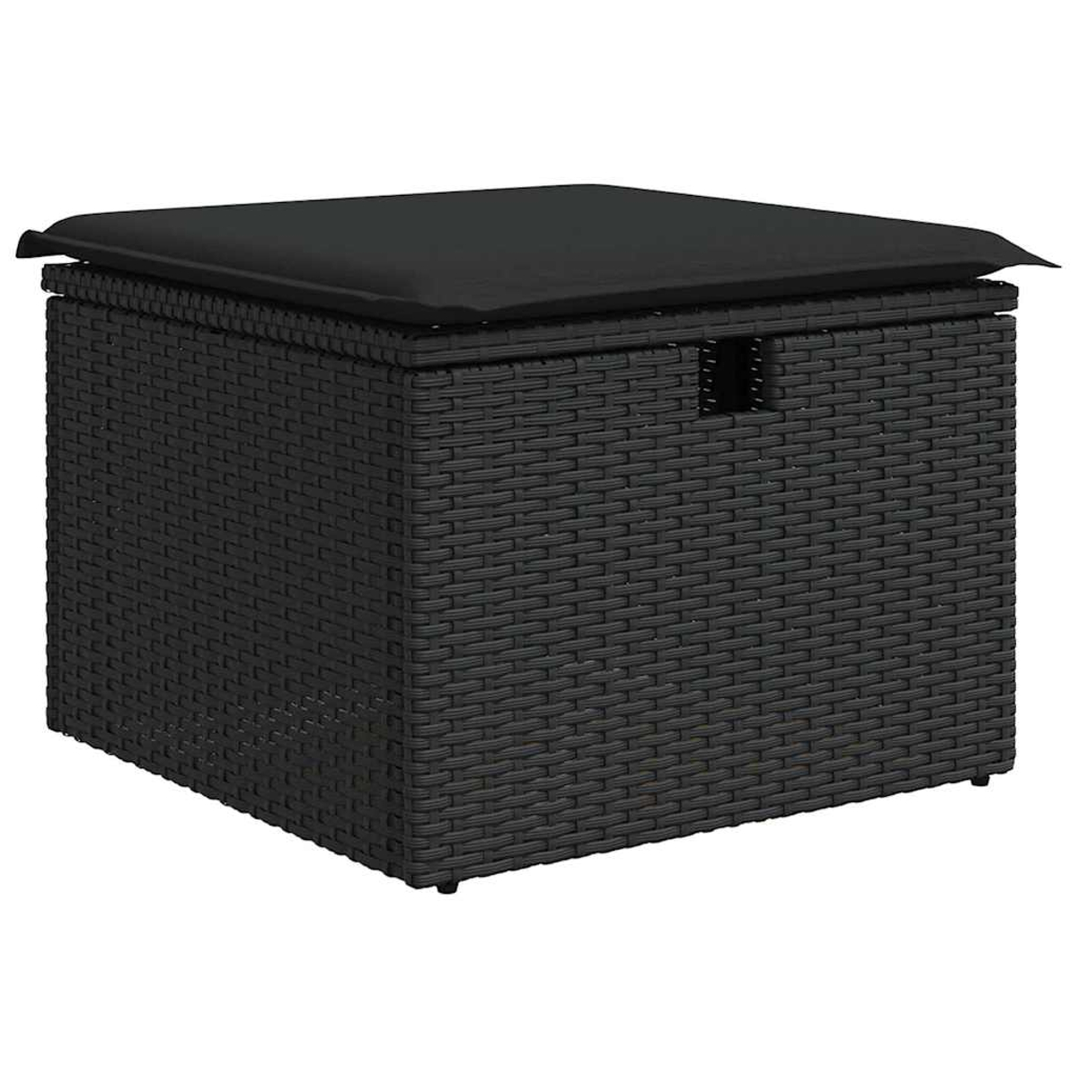 Schwarze Aufbewahrungshocker aus Korbgeflecht mit schwarzem Kissen oben. Der Hocker ist quadratisch und hat einen Griff.
