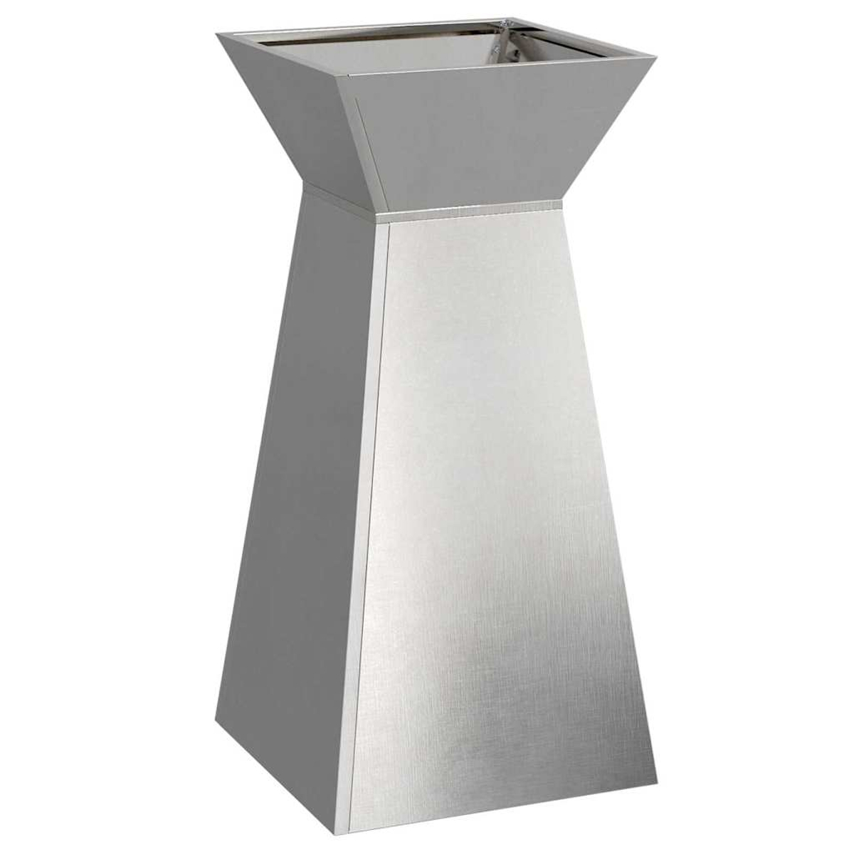 Una fioriera moderna in acciaio inossidabile. Ha una parte superiore quadrata, che si allarga verso una base trapezoidale, su una base trapezoidale invertita più ampia.