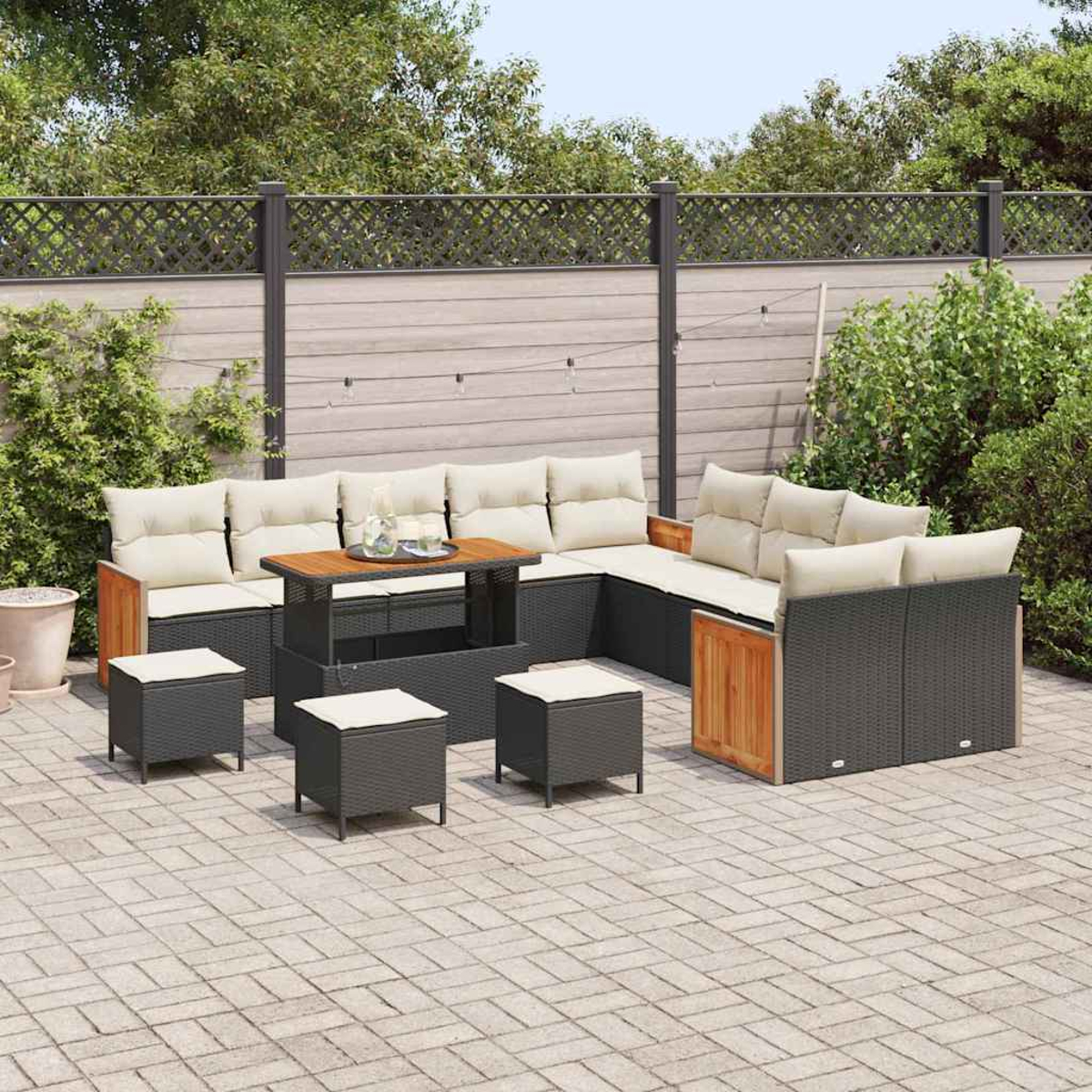 Set di mobili da esterno con divano componibile, pouf e tavolino su un patio pavimentato. Cuscini beige, telai grigio scuro.