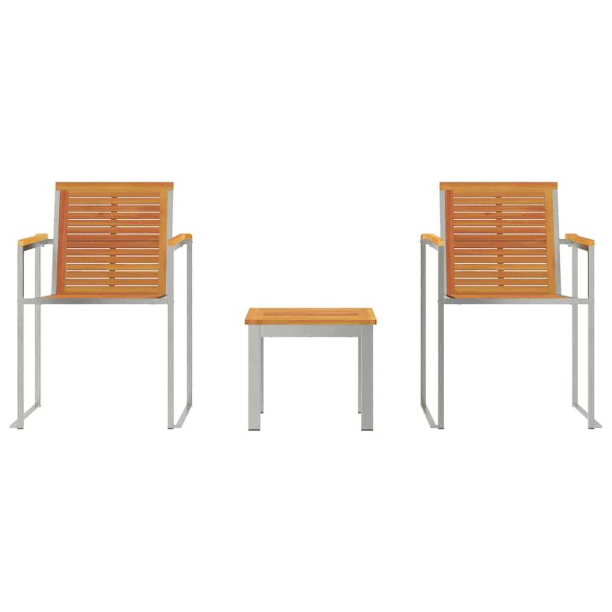Zwei Stühle und ein Tisch. Stühle haben Holzlatten auf Rücken und Sitz. Der Tisch ist quadratisch. Alles steht vor weißem Hintergrund.