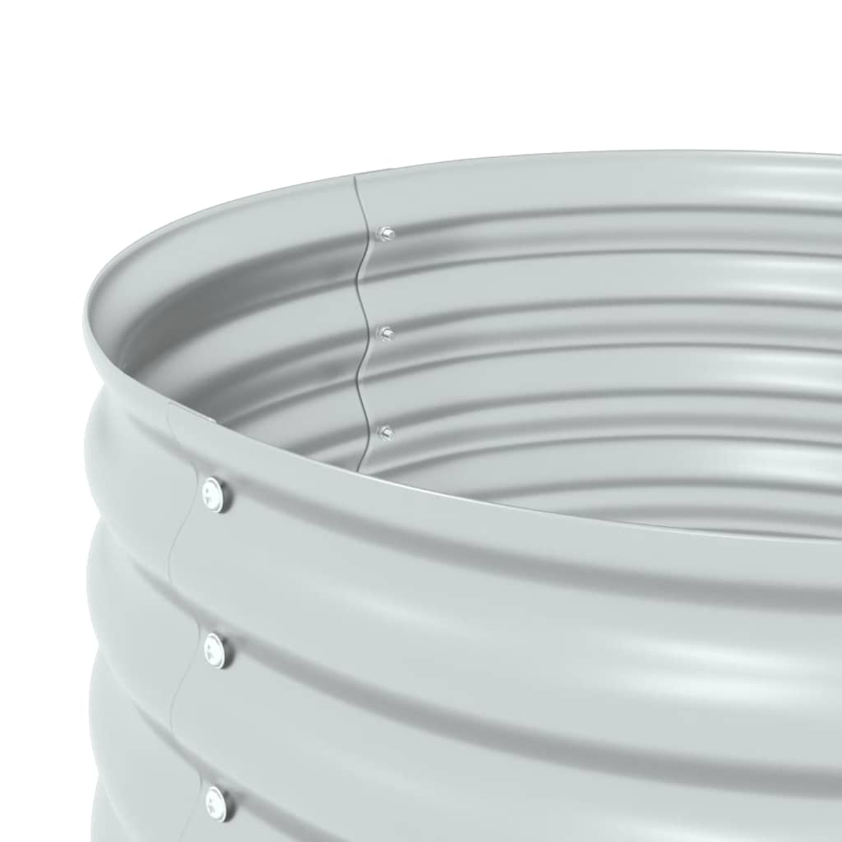 Nahaufnahme eines silbernen, runden, gewellten Metallpflanzgefäßes. Sichtbare Nieten verbinden die Abschnitte. Der obere Rand ist gewölbt.