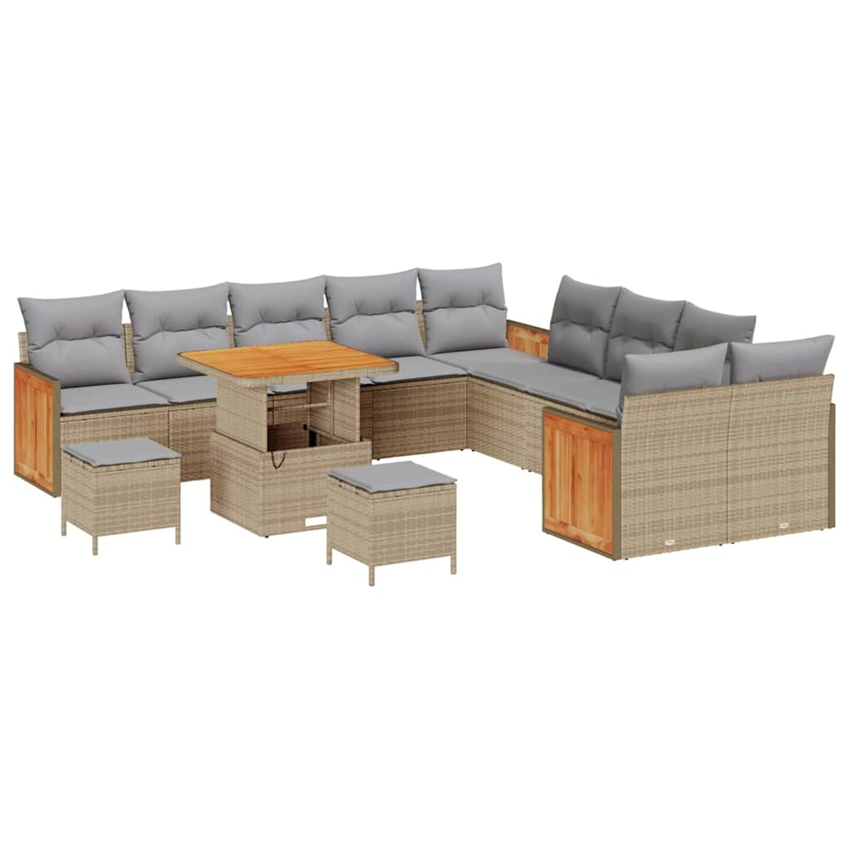 Divano componibile da esterno con cuscini grigi, un tavolo in legno e due pouf. Il divano ha lati beige intrecciati e dettagli in legno.