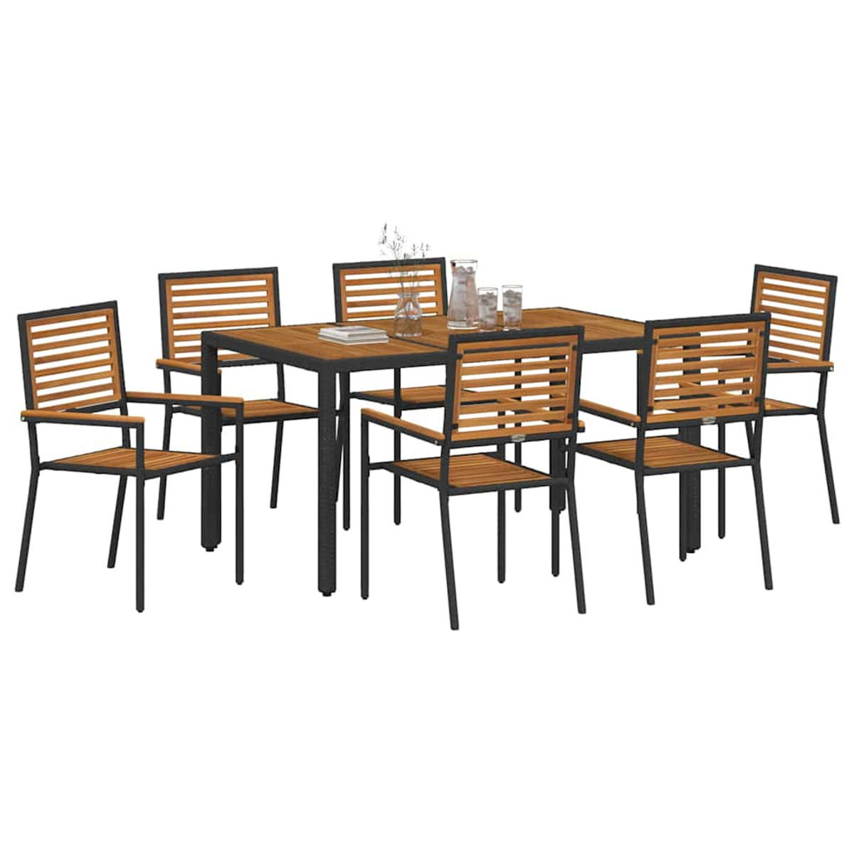 Essgruppe für den Außenbereich mit rechteckigem Holztisch und sechs Stühlen. Auf dem Tisch stehen eine Glaskaraffe und Gläser.