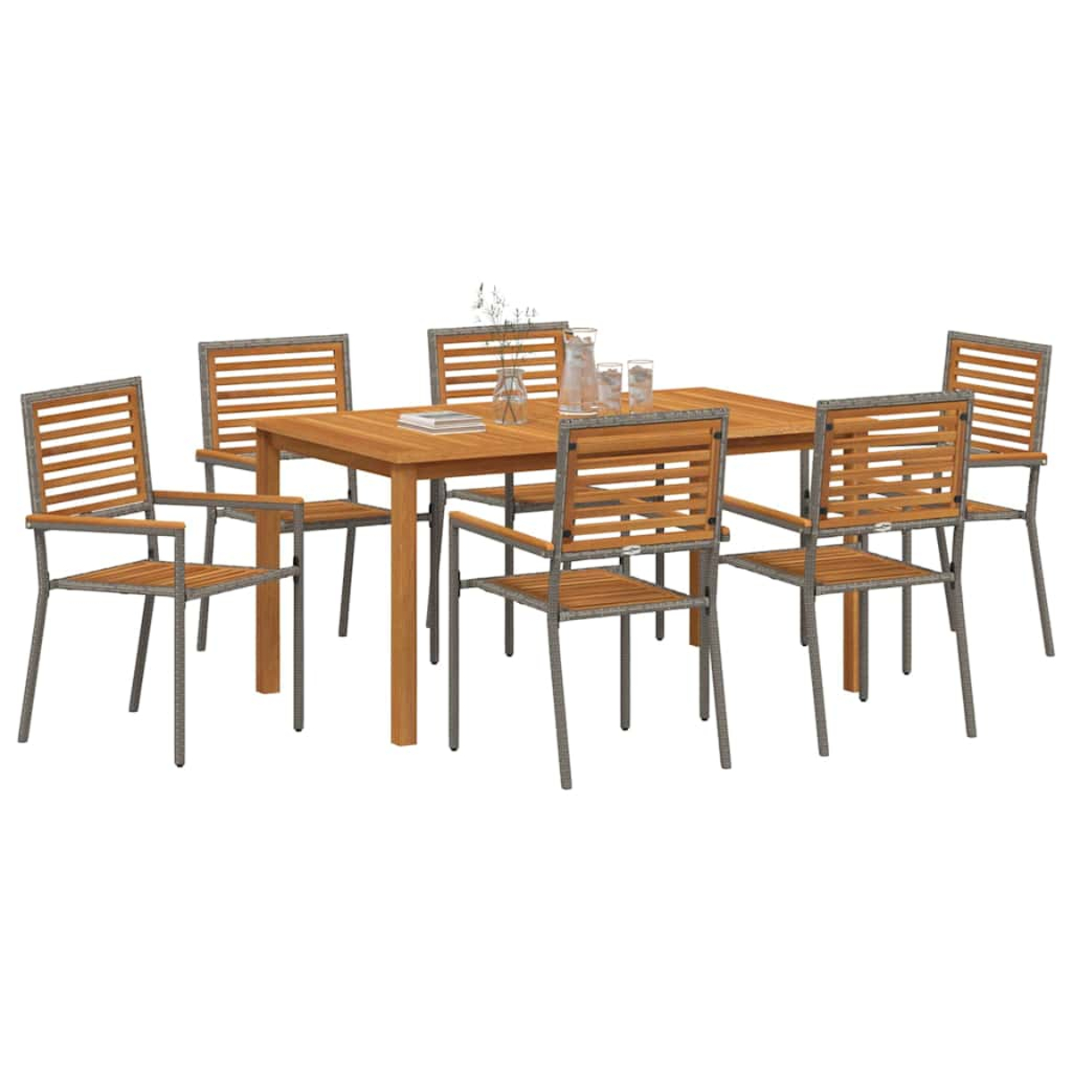 Ein hölzernes Ess-Set für den Außenbereich mit einem rechteckigen Tisch und sechs Stühlen. Gläser und eine Vase stehen auf dem Tisch. Der Hintergrund ist weiß.