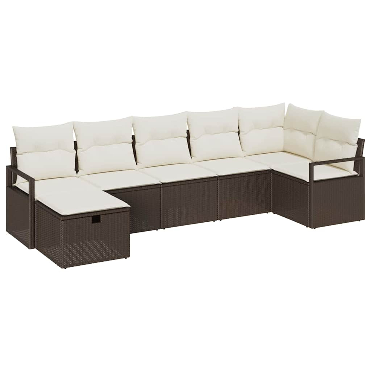 Ein braunes Korbsessel-Sofa mit weißen Kissen auf weißem Grund. Das Sofa hat eine U-Form.