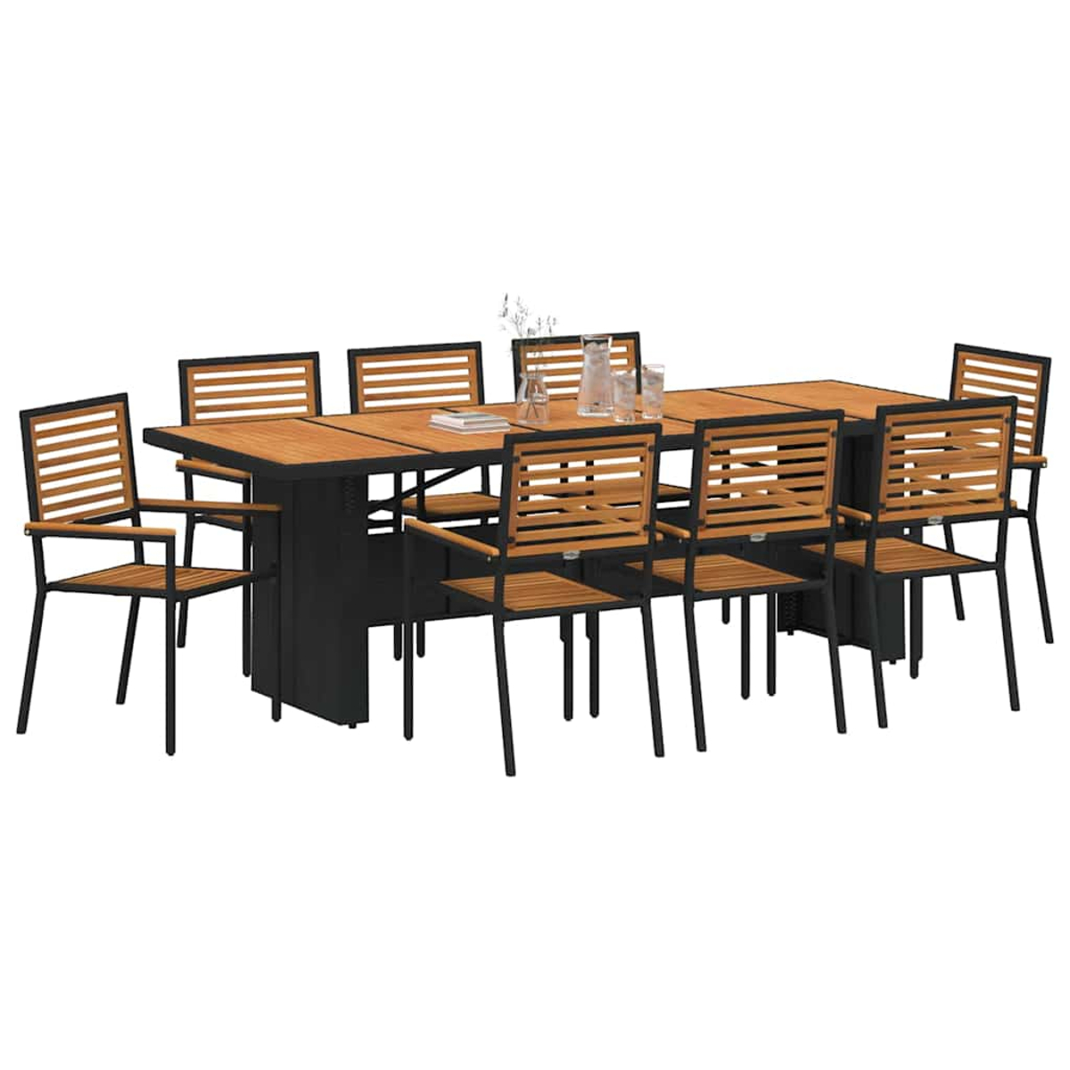 Ein hölzernes Ess-Set für den Außenbereich. Es umfasst einen rechteckigen Tisch und acht Stühle. Die Stühle haben Holzlatten und schwarze Rahmen.