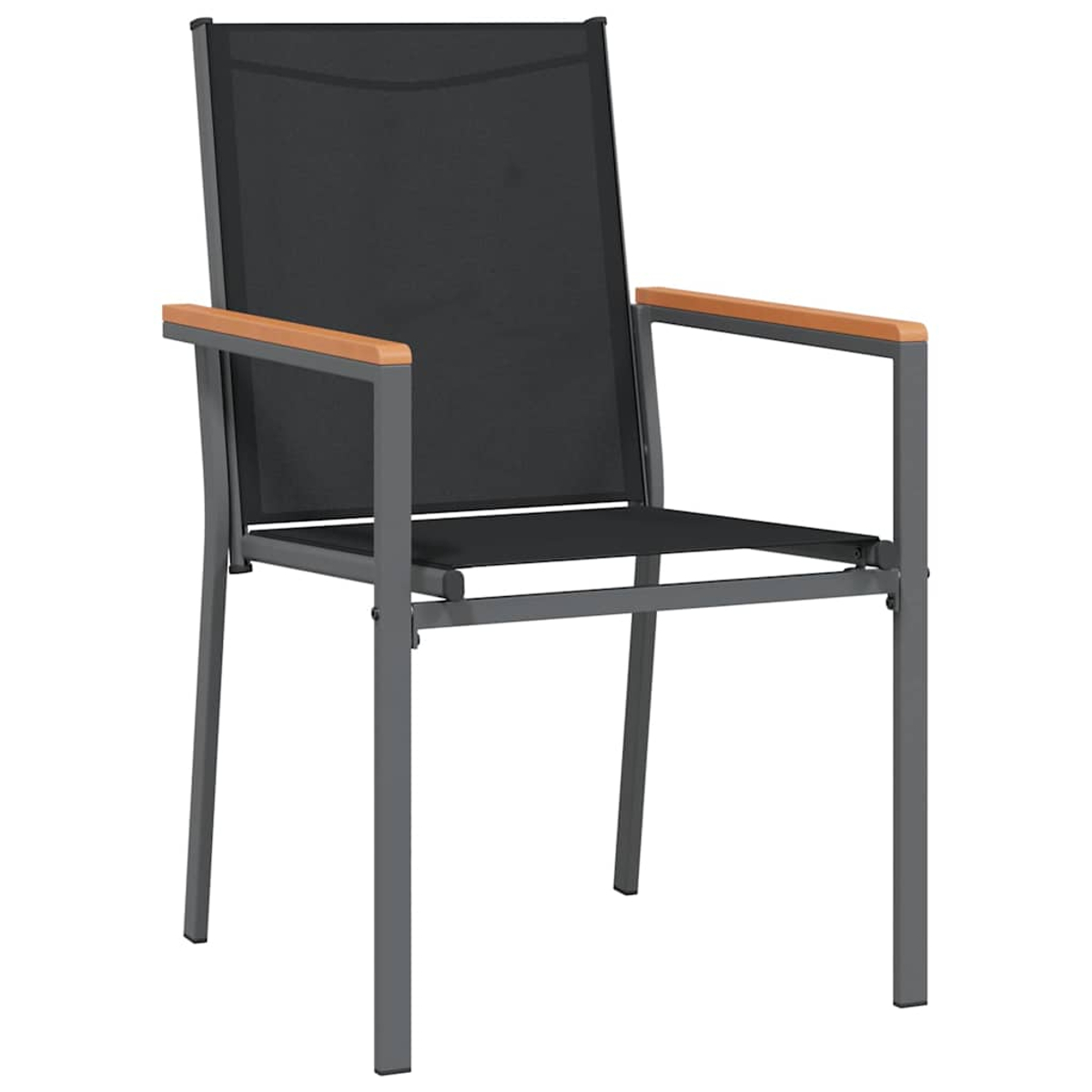 Ein moderner Stuhl für draußen. Er hat ein dunkelgraues Metallgestell mit schwarzem Stoff Sitz und Rückenlehne. Die Armlehnen sind aus Holz.