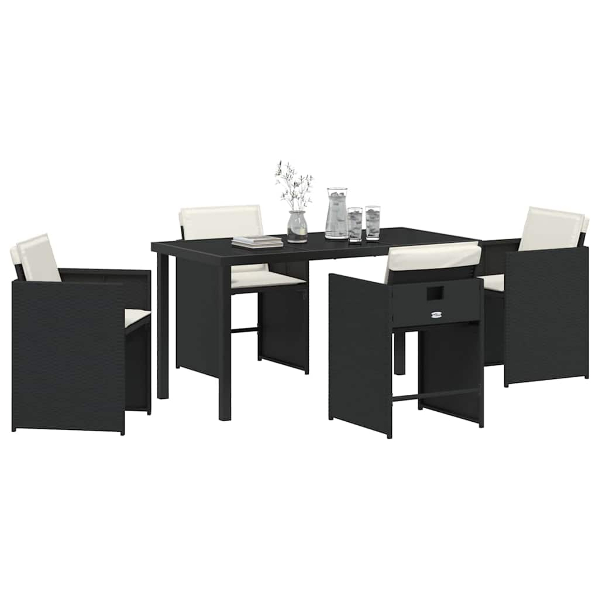 Set da pranzo esterno nero con tavolo, sedie e sgabelli da bar. Il tavolo ha un vaso e bicchieri. Le sedie hanno cuscini bianchi.