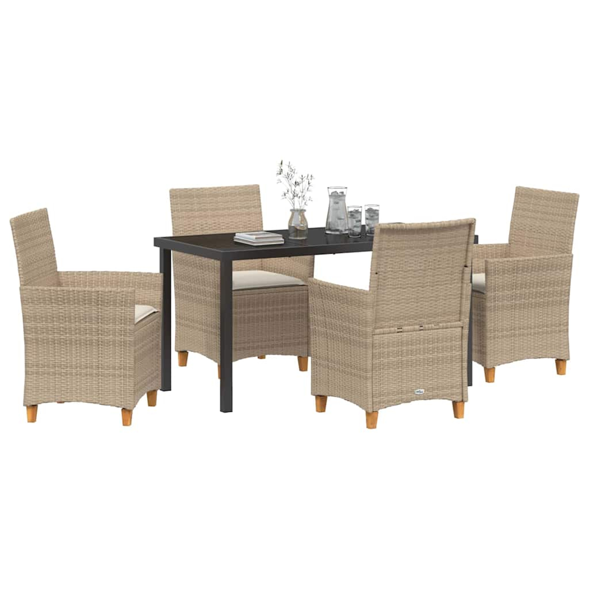 Ein Terrassenset mit schwarzem Tisch und vier Korbstühlen. Der Tisch hat Glas, Blumen und Bücher. Stühle haben Kissen. Weißer Hintergrund.