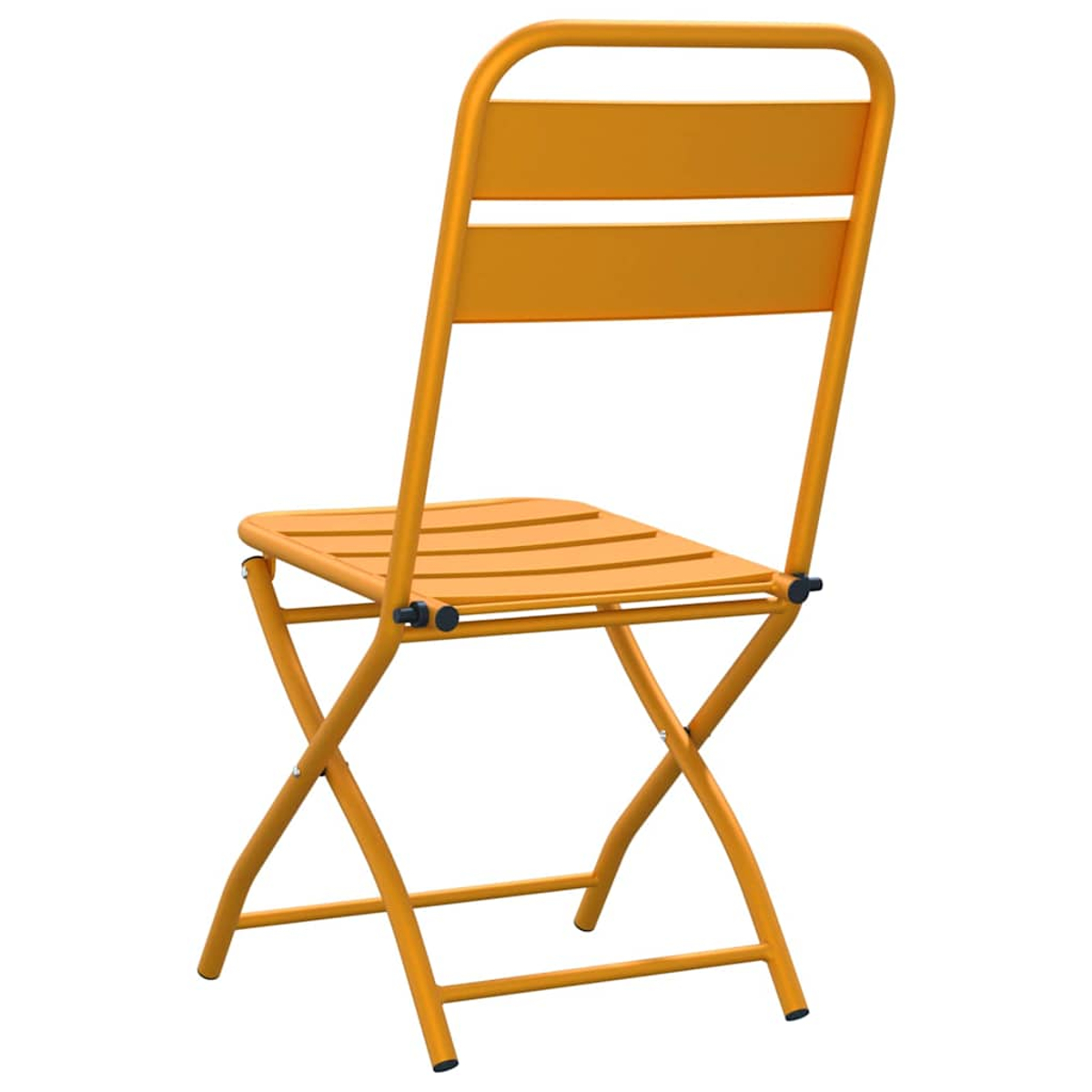 Una silla plegable naranja, vista desde atrás. Tiene asiento y respaldo de listones, y el marco es de metal. Fondo blanco.