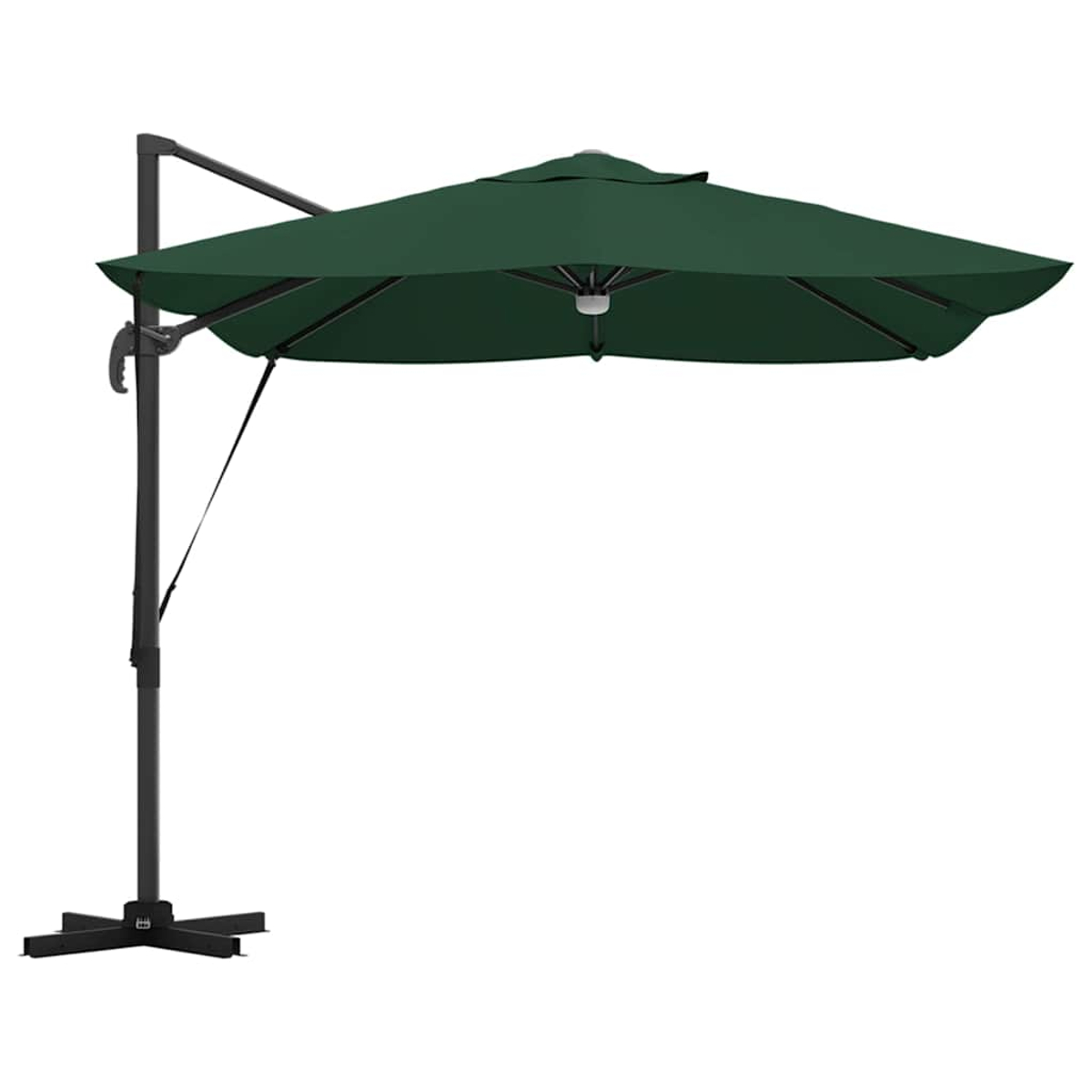 Un ombrellone da patio verde scuro sfalsato. L'ombrellone è aperto, con telaio e base neri. Lo sfondo è bianco.