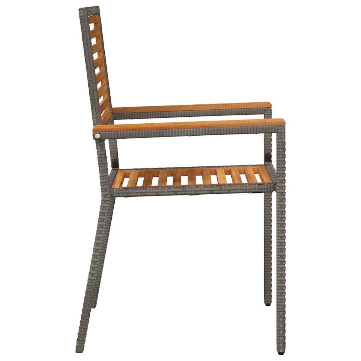 Seitenansicht eines grauen gewebten Stuhls mit Sitzfläche, Armlehnen und Rückenlehnen aus Holz. Der Stuhl steht auf weißem Hintergrund.