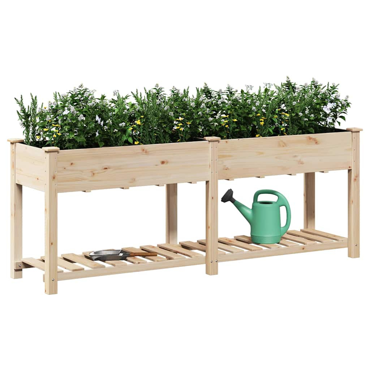Aiuola rialzata in legno con piante. Un annaffiatoio verde e una cazzuola sono sullo scaffale sottostante.