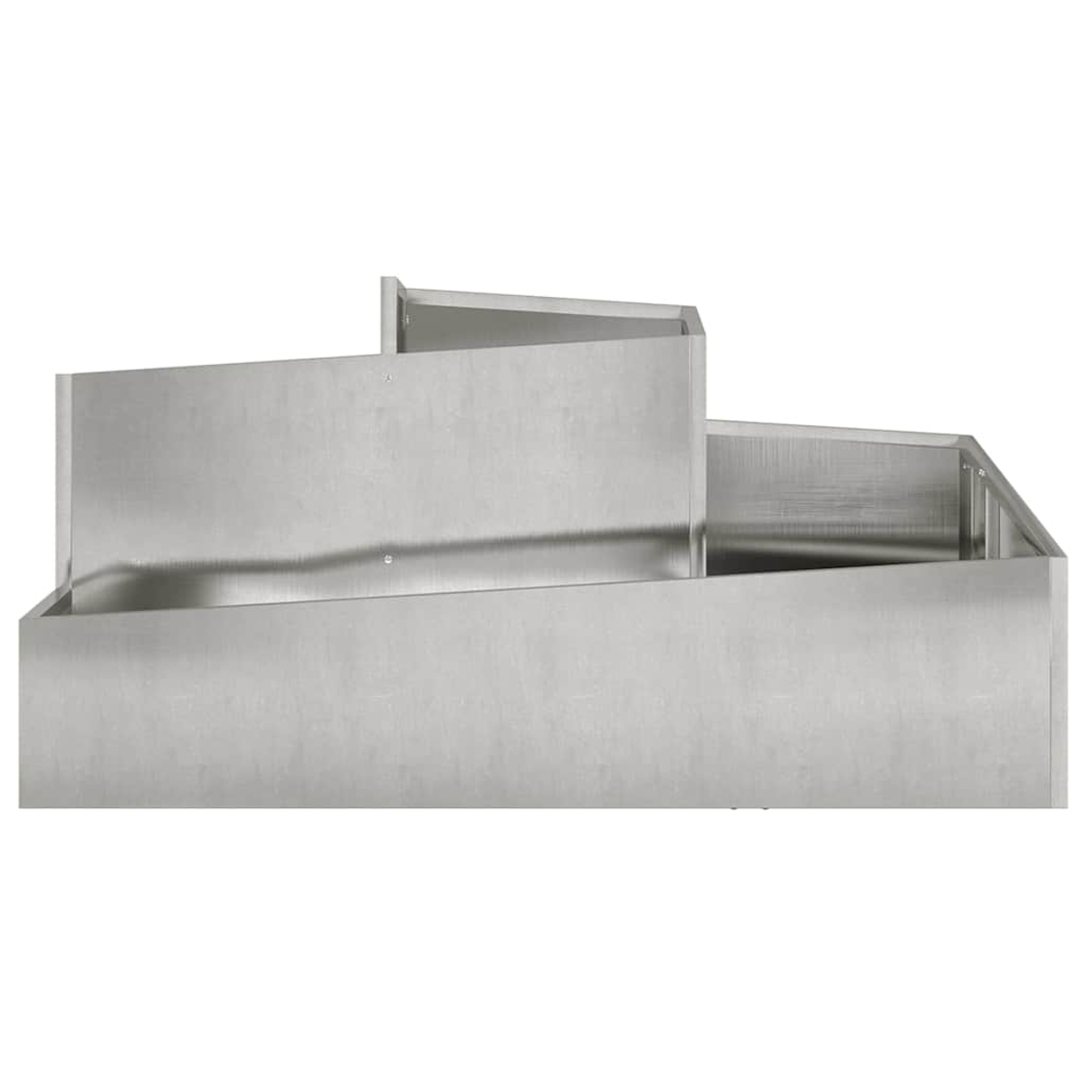 Una cappa da cucina in acciaio inox, con un design a gradini. La cappa è su uno sfondo bianco.