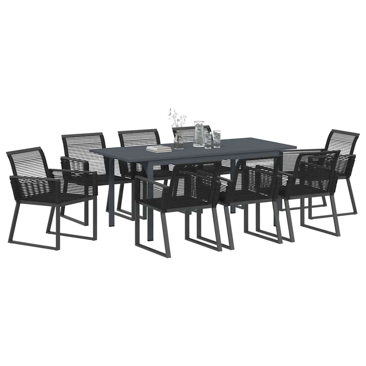 Dunkelgraues Ess-Set für den Außenbereich mit Tisch und acht Stühlen. Die Stühle haben schwarze Rückenlehnen und graue Metallrahmen. Tisch hat eine Vase.